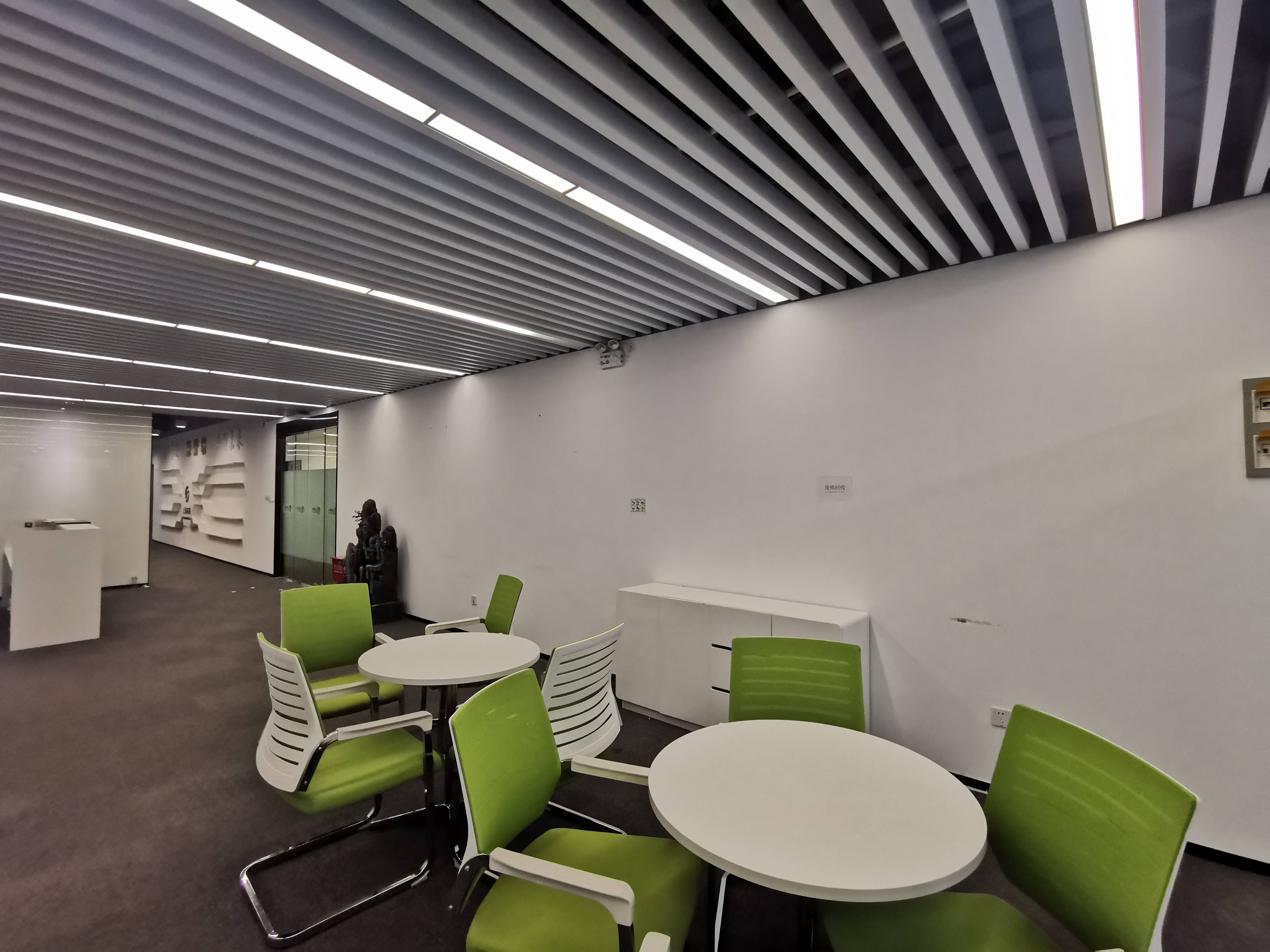 金虹桥龙湖虹桥天街672平米写字楼出租