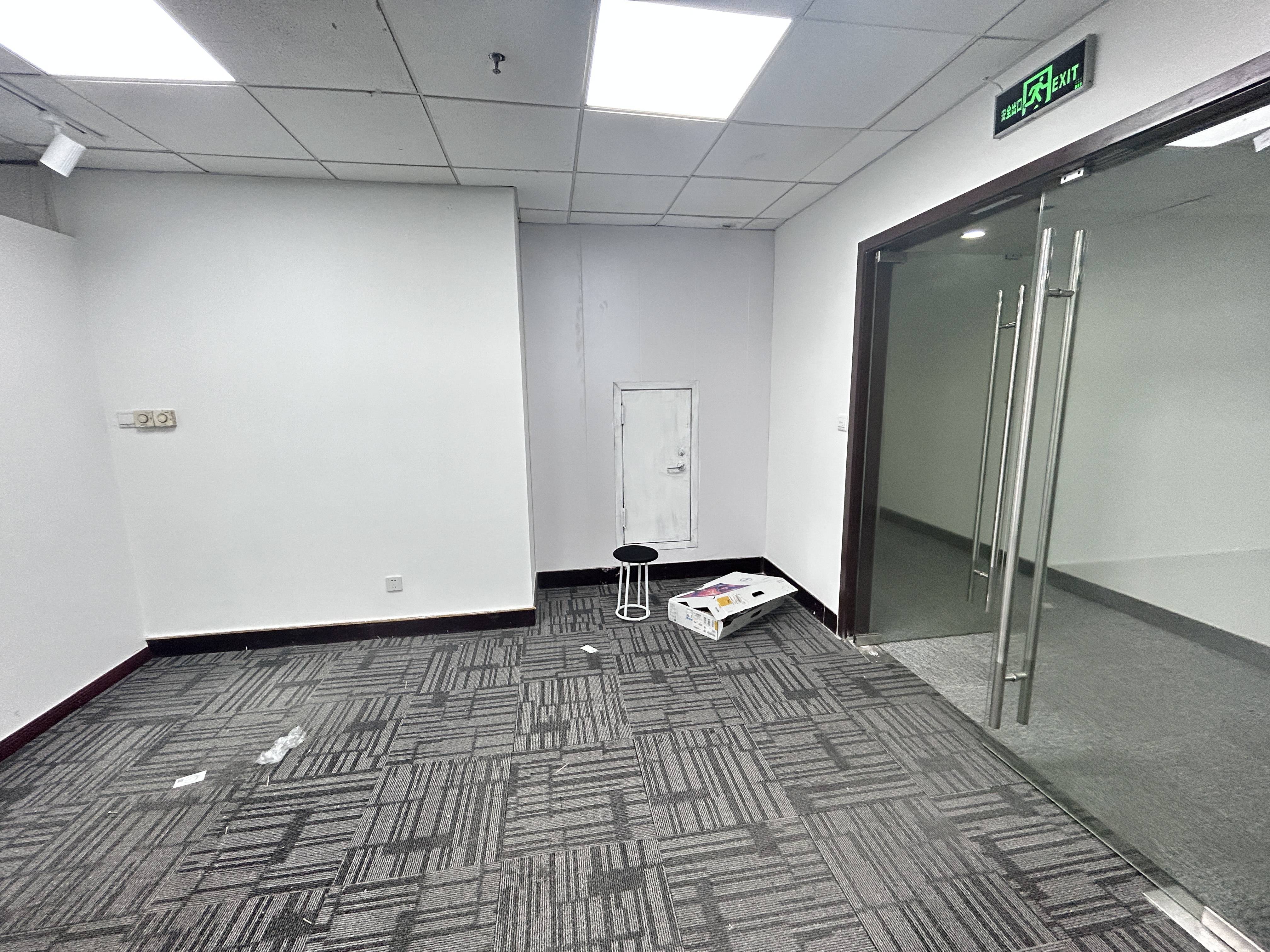 徐家汇均瑶国际广场322平米写字楼出租