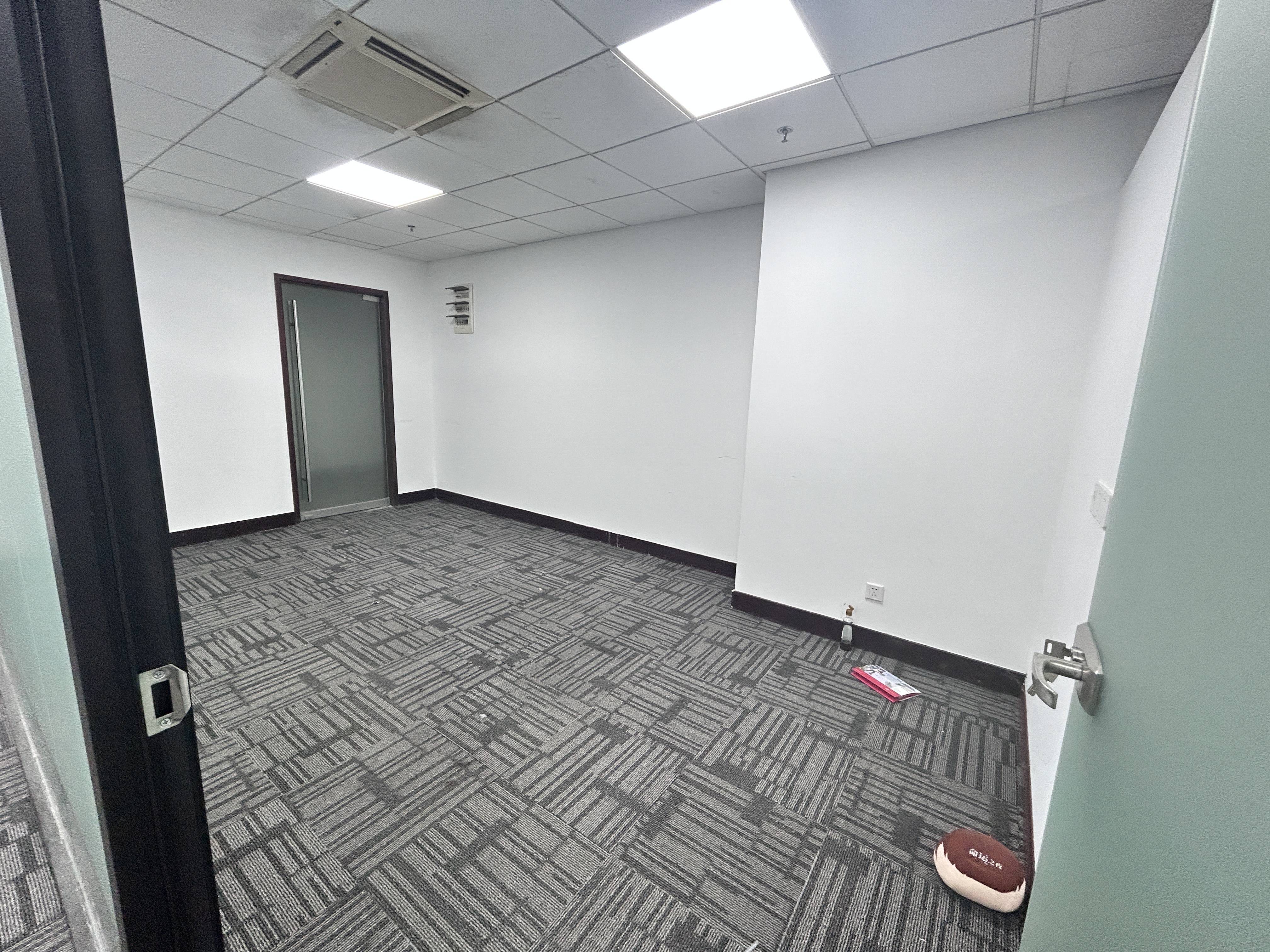 徐家汇均瑶国际广场322平米写字楼出租