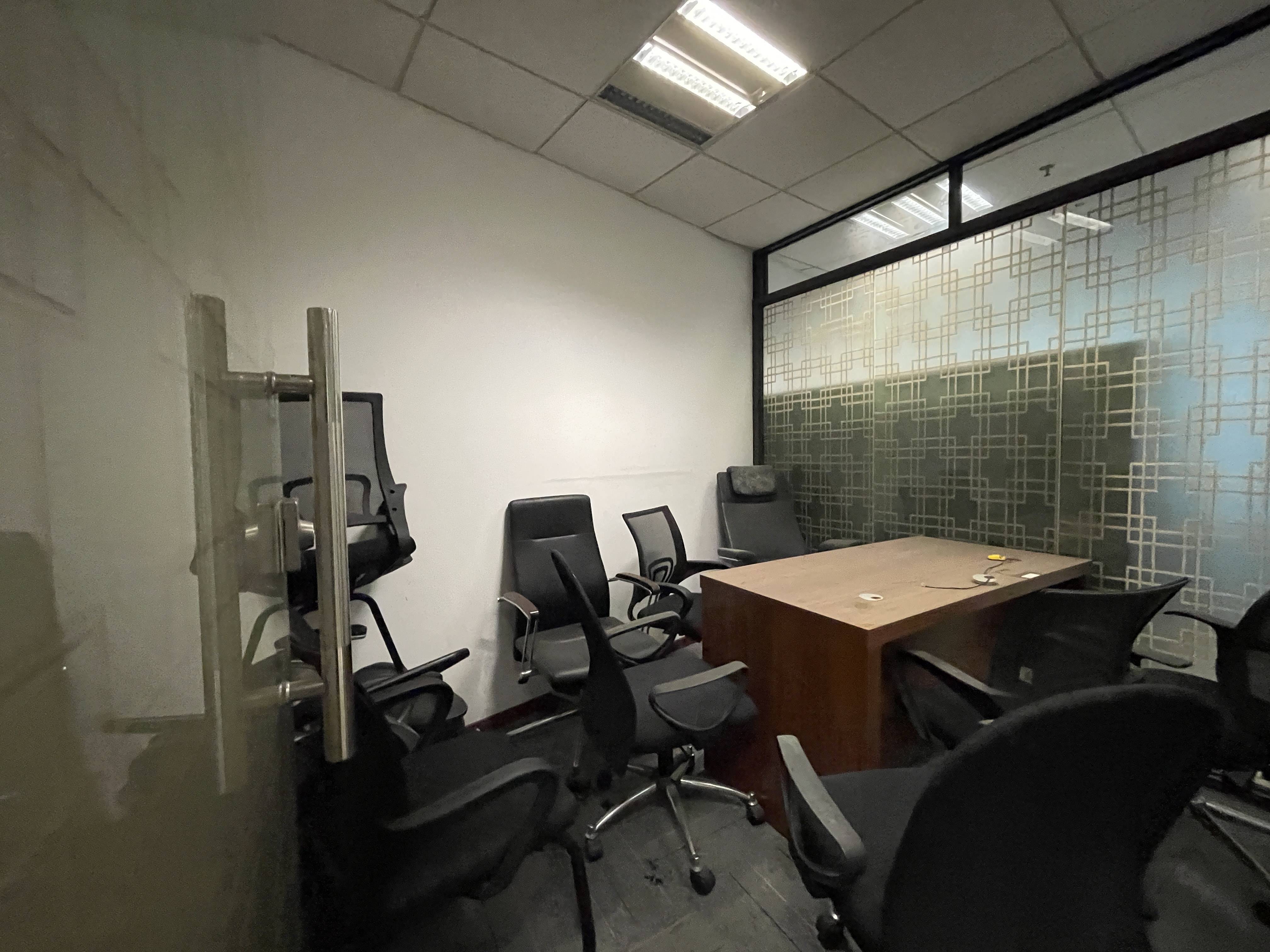 徐家汇均瑶国际广场129平米写字楼出租