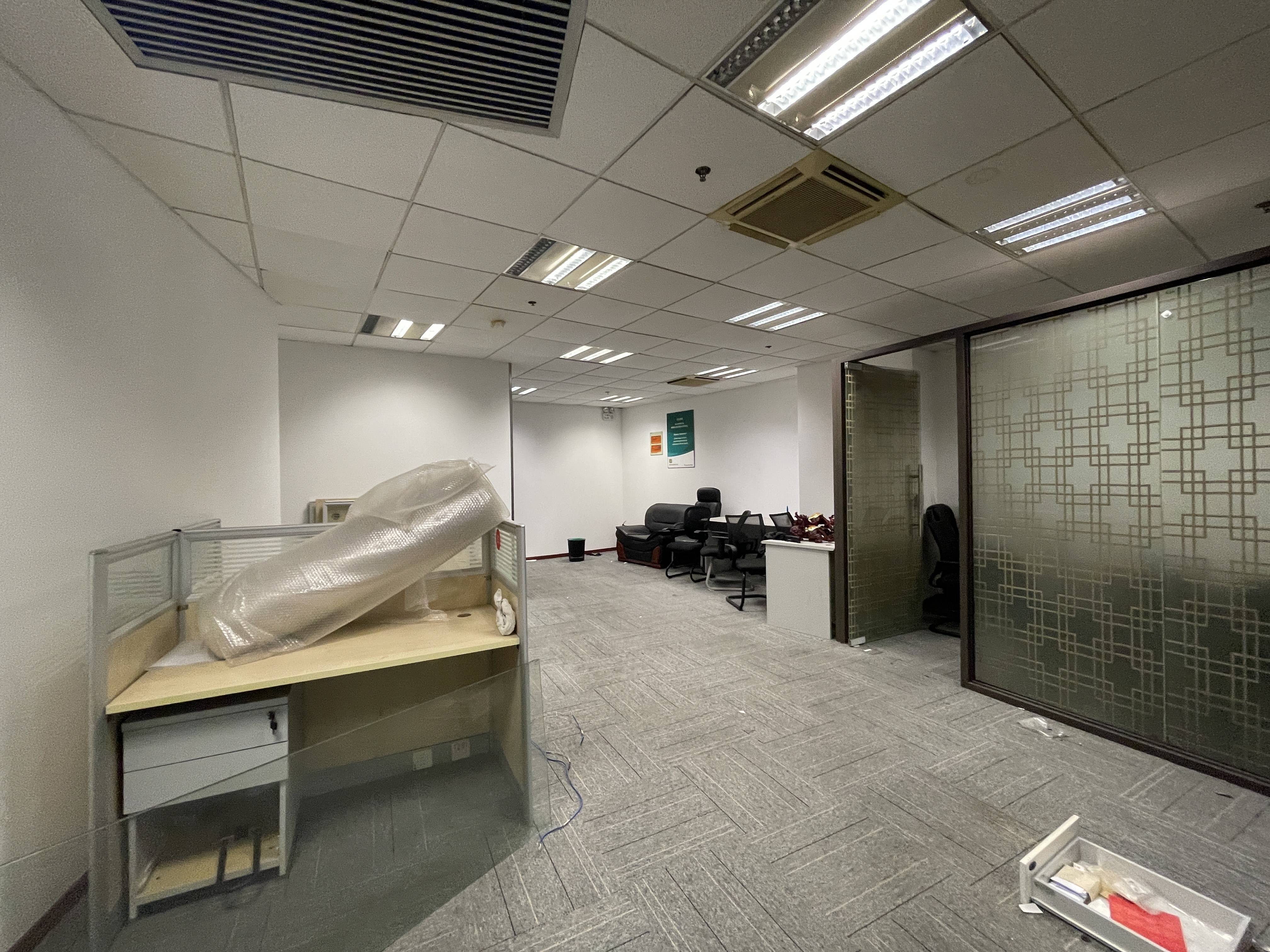 徐家汇均瑶国际广场129平米写字楼出租