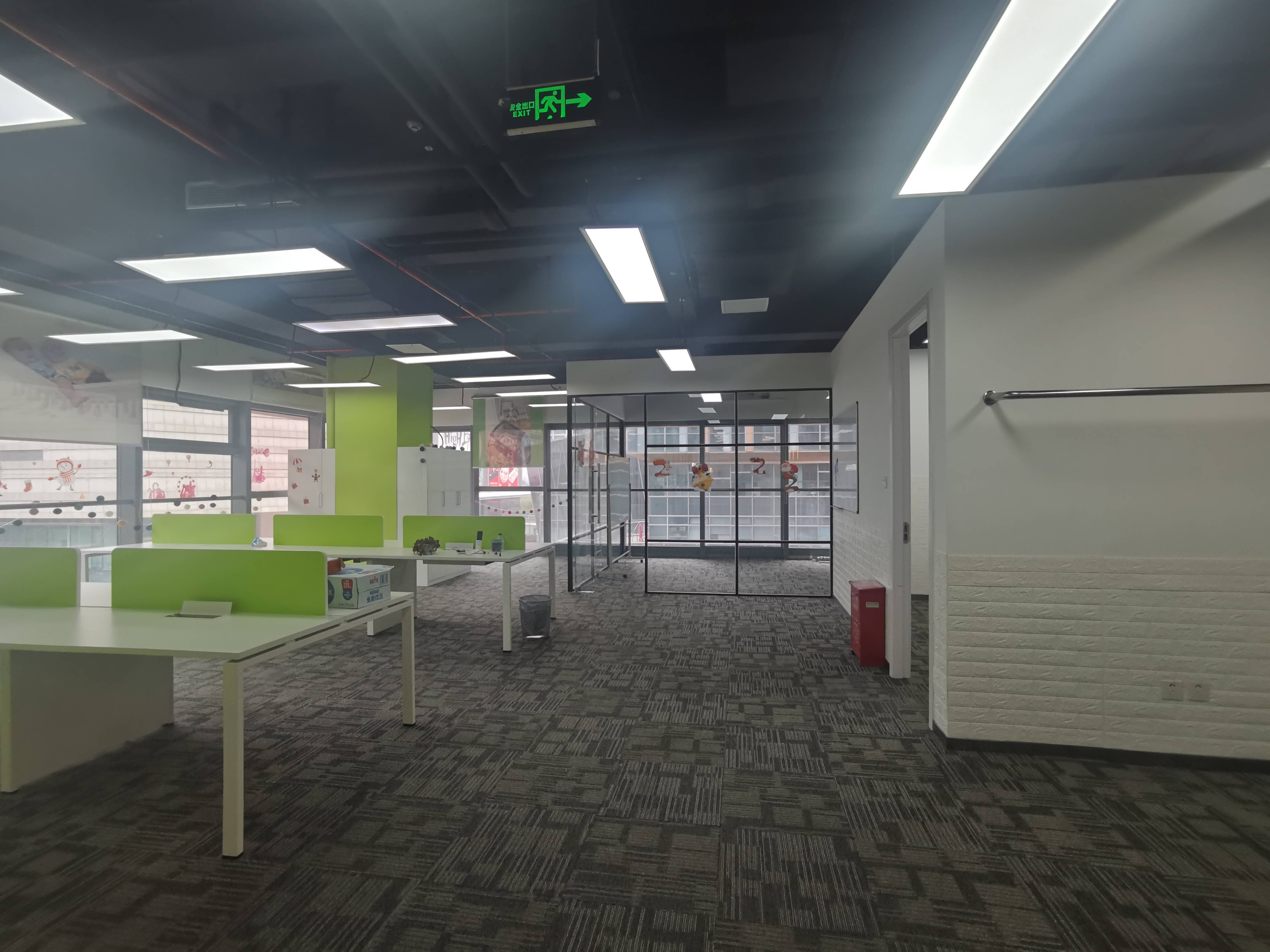 金虹桥龙湖虹桥天街241平米写字楼出租