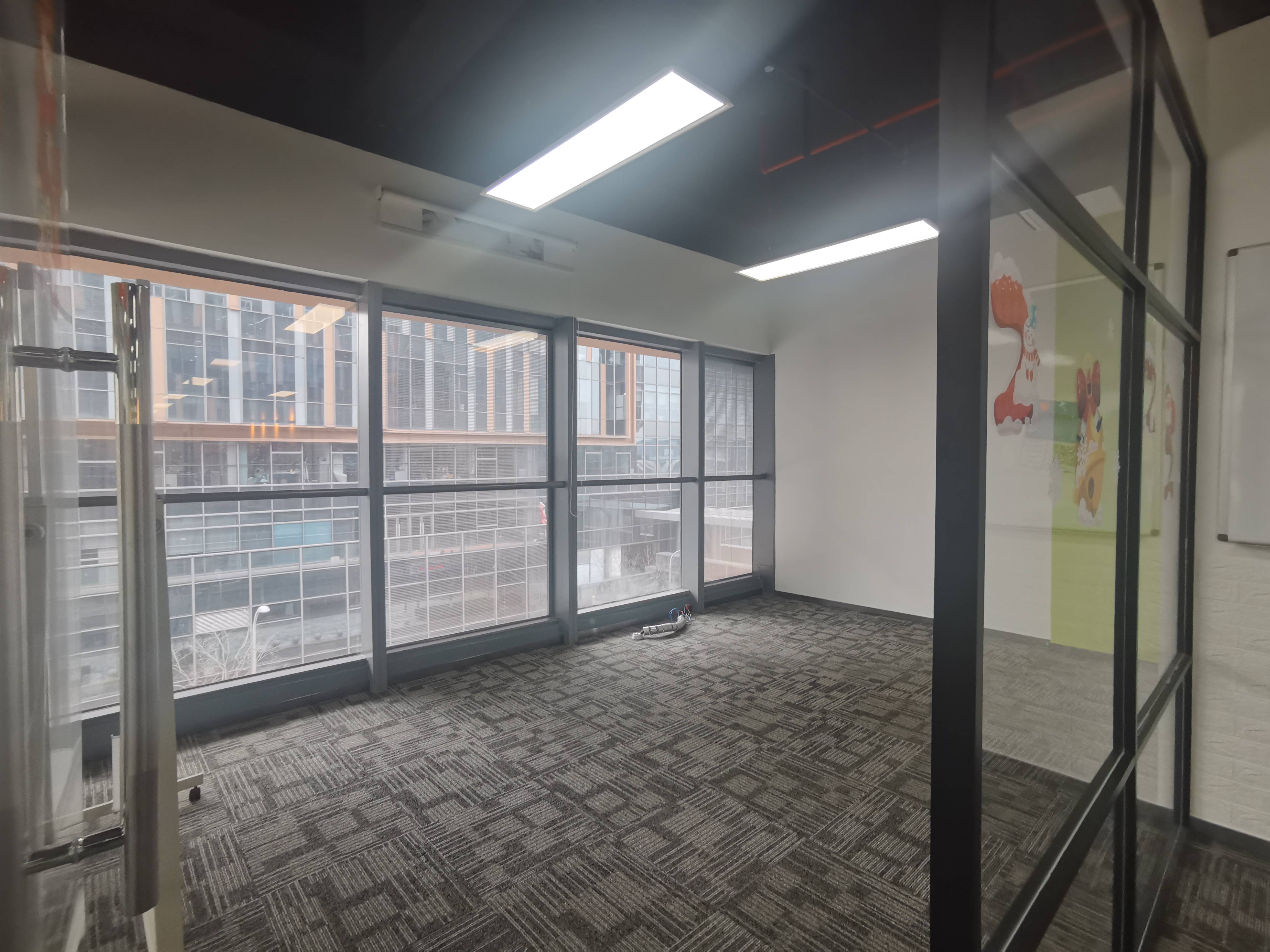 金虹桥龙湖虹桥天街241平米写字楼出租