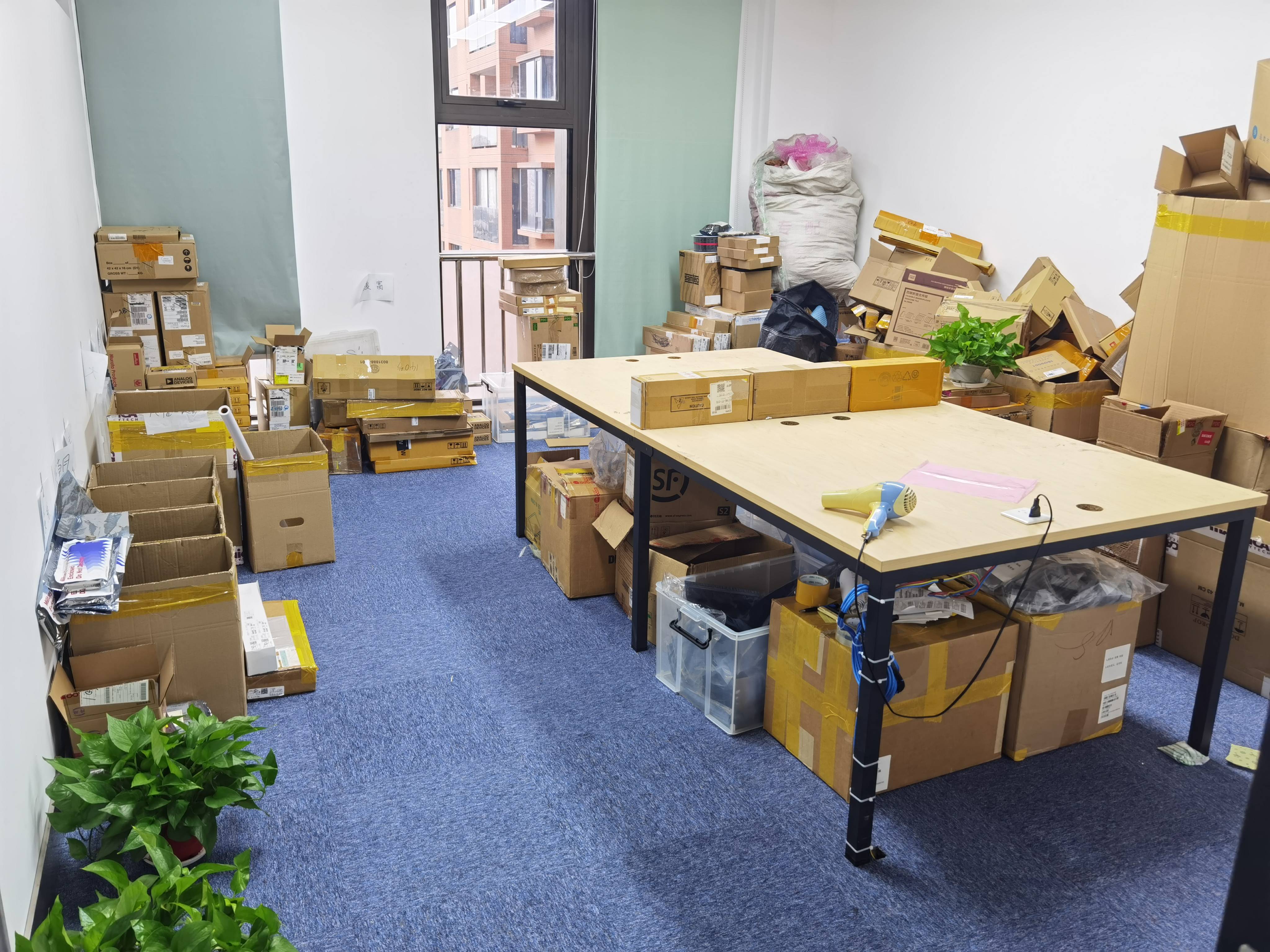 四川北路嘉杰国际广场217平米写字楼出租