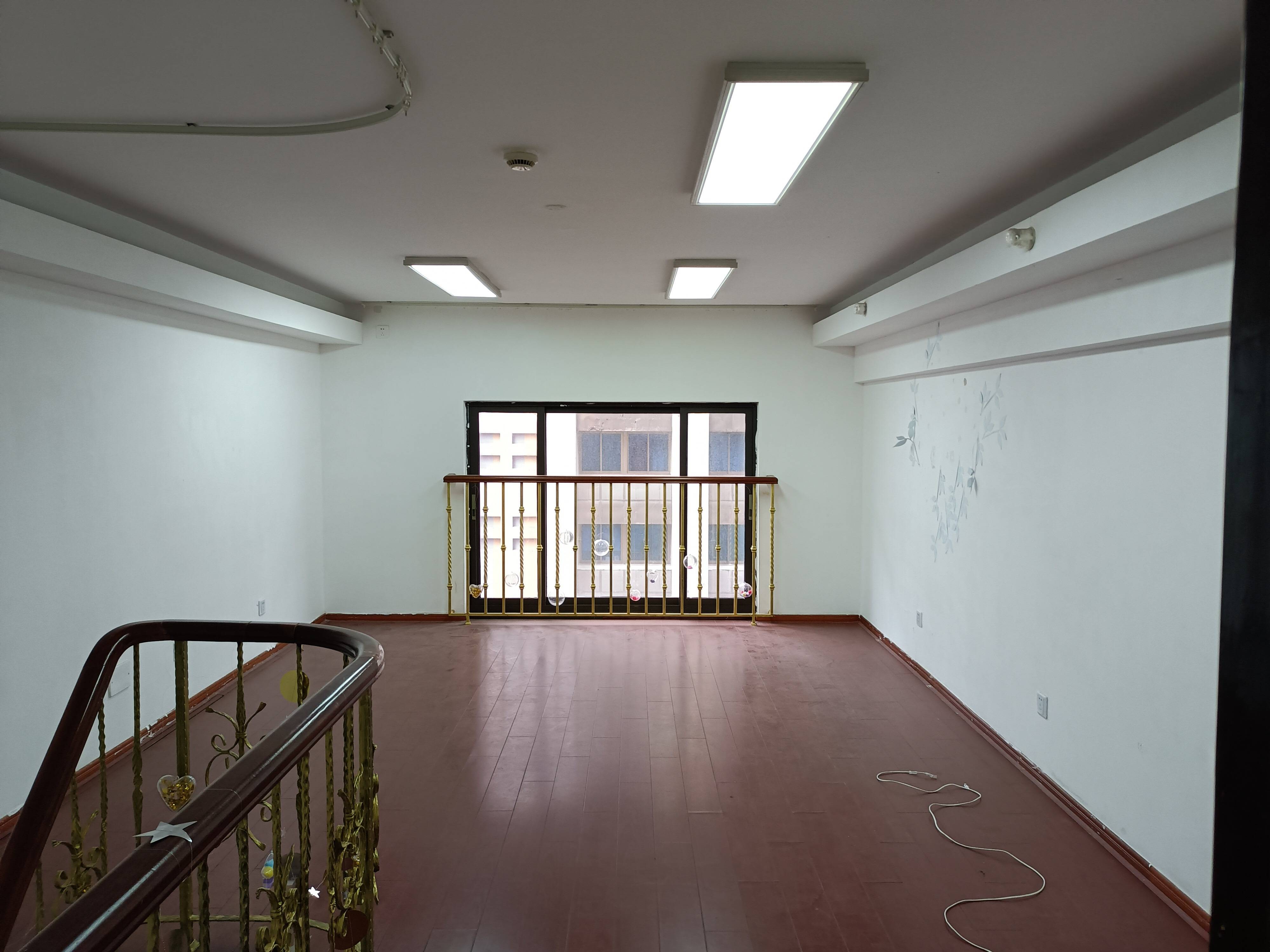 长寿路圣天地商务楼57平米写字楼出租