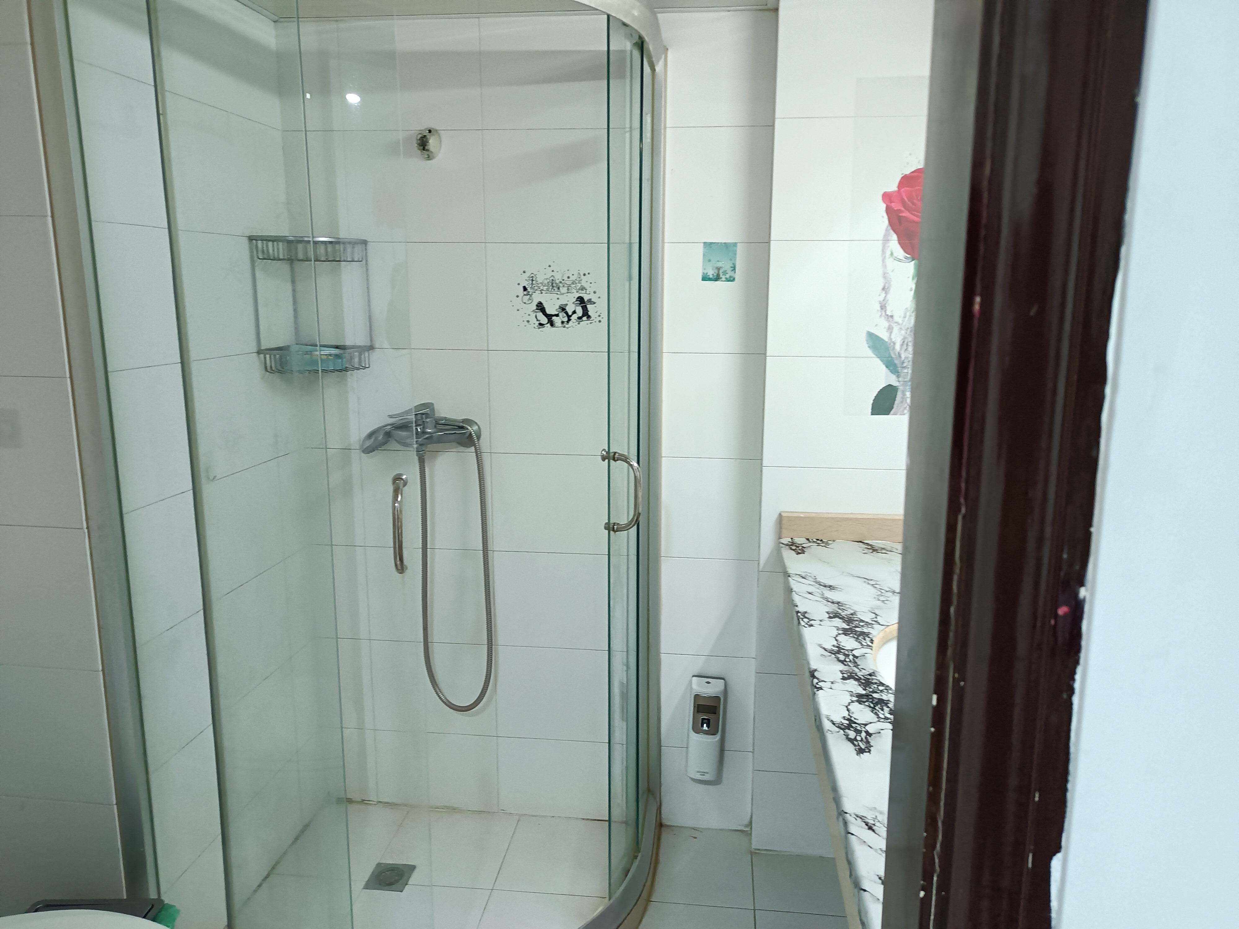 长寿路圣天地商务楼57平米写字楼出租