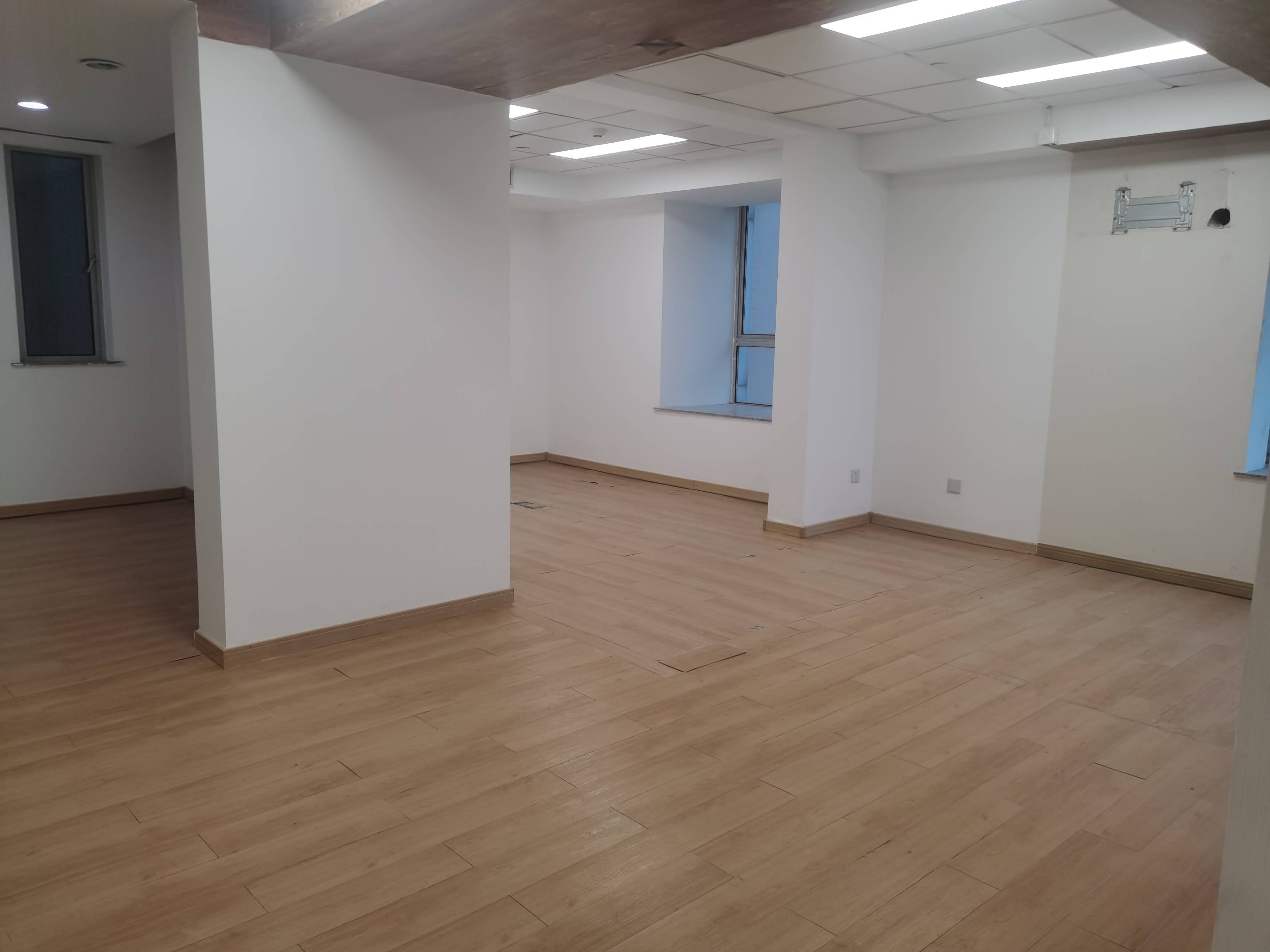 建国西路友谊时代大厦174平米写字楼出租