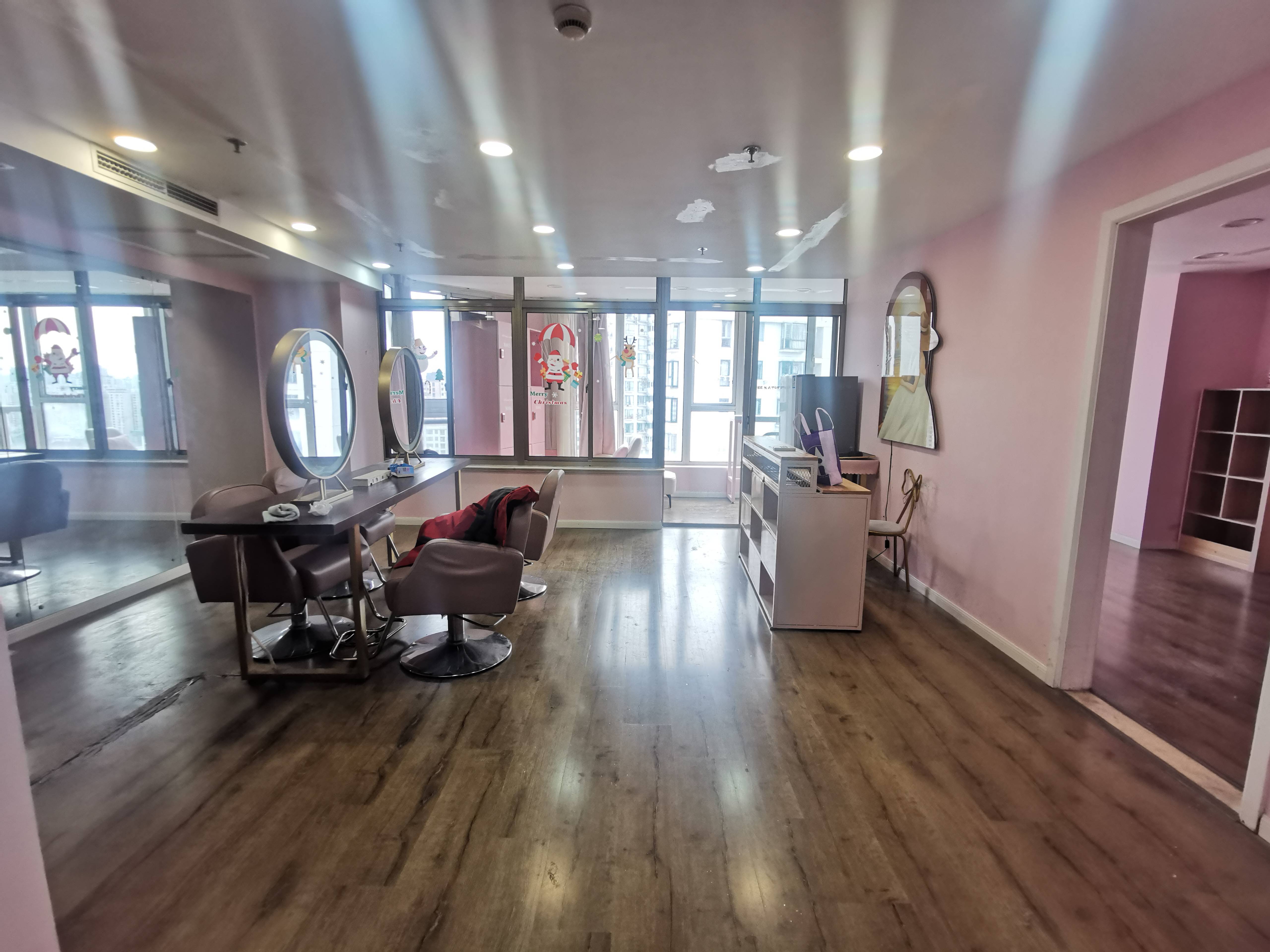 老西门万事利大厦85平米写字楼出租