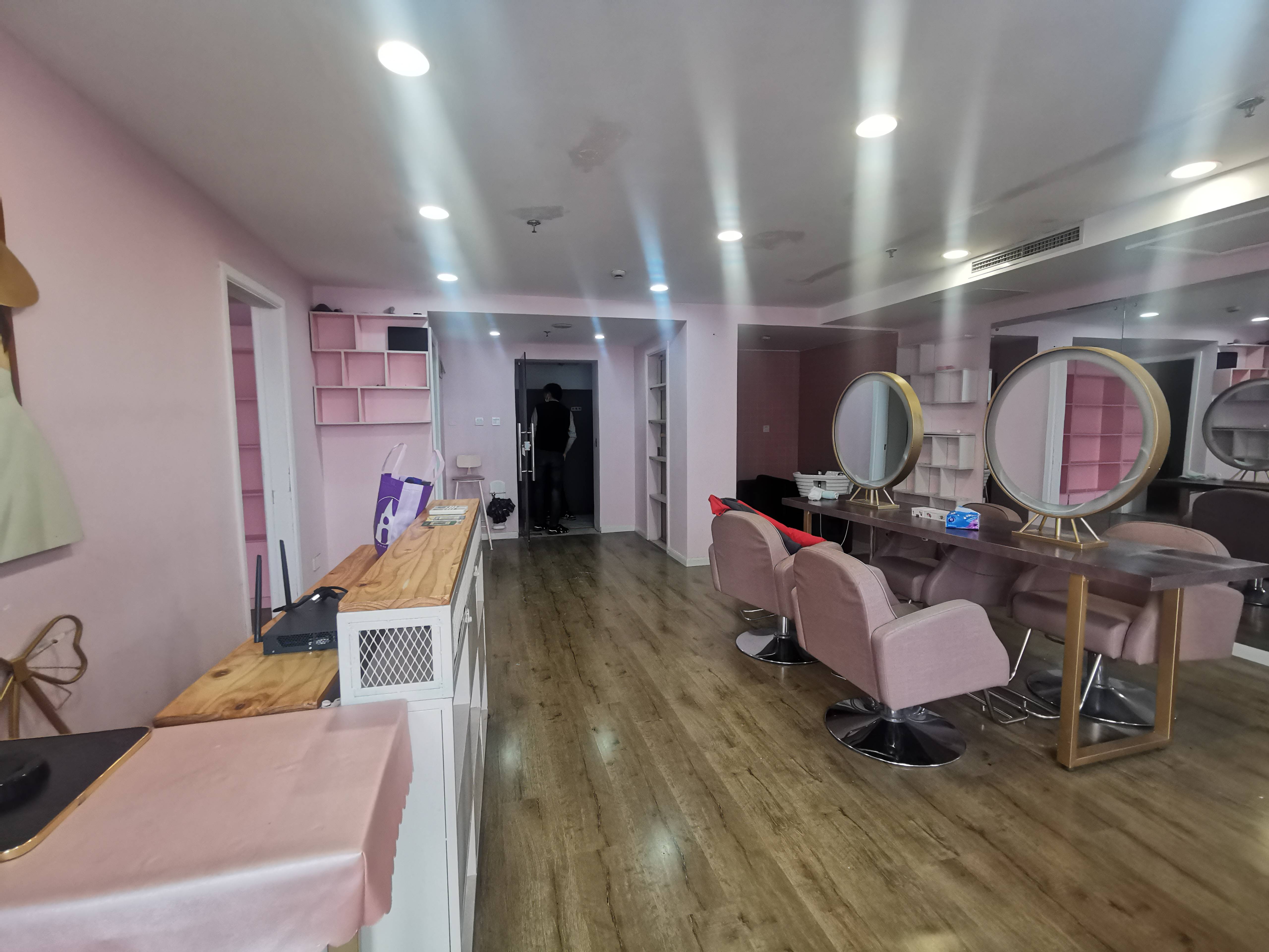 老西门万事利大厦85平米写字楼出租