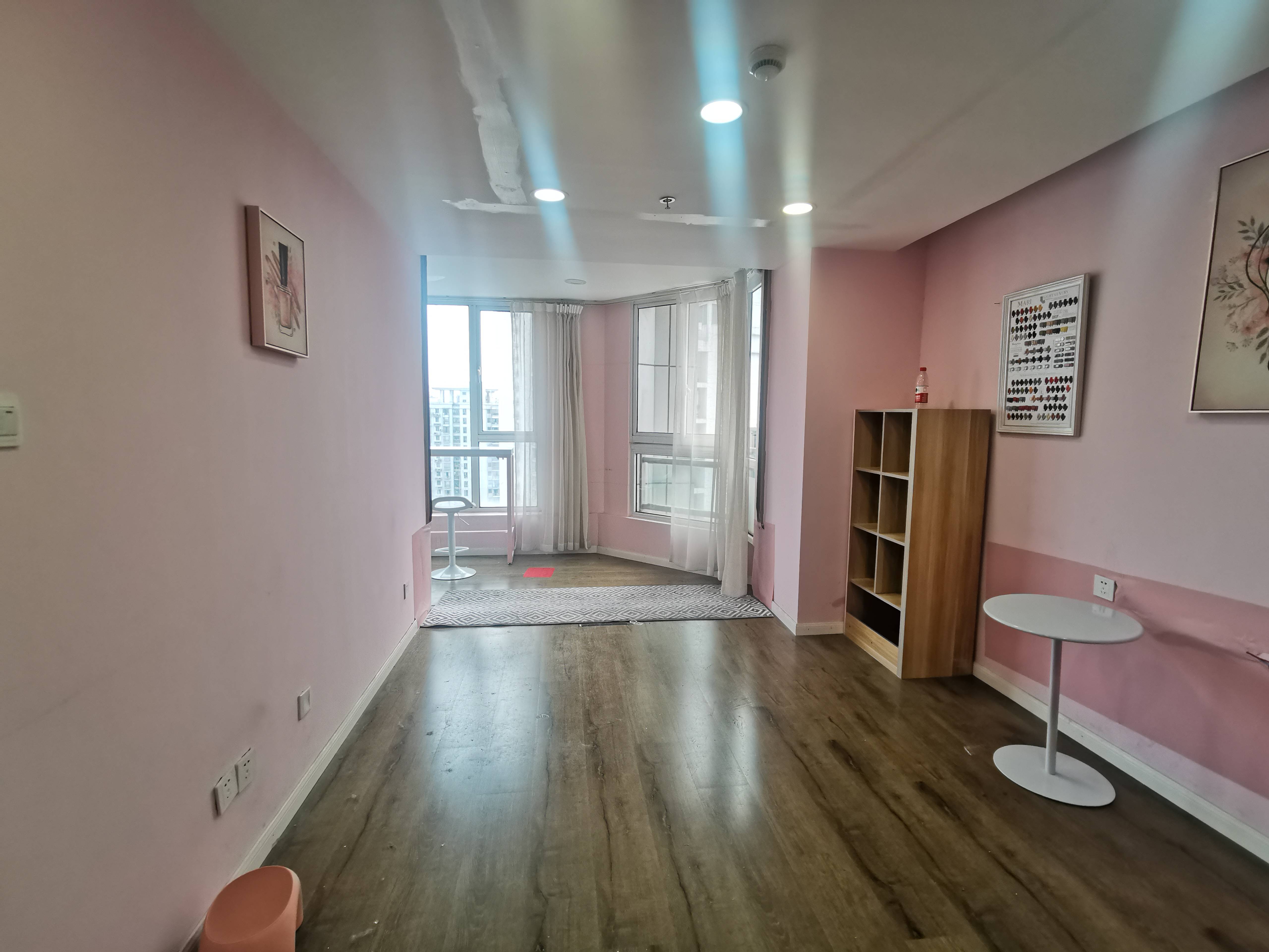 老西门万事利大厦85平米写字楼出租