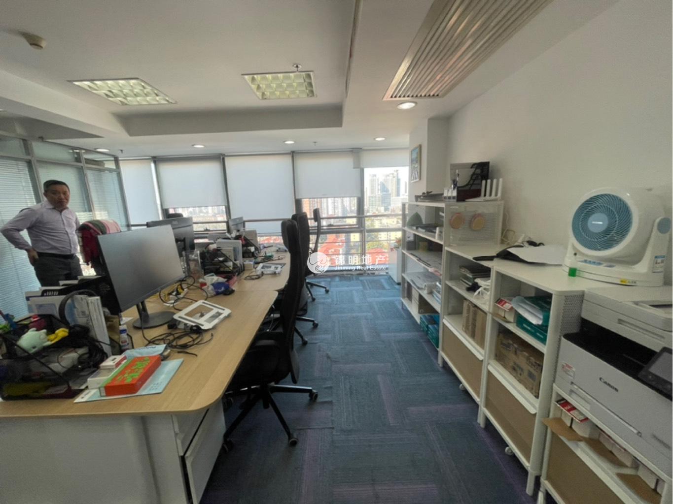 中山公园舜元企业发展大厦81平米写字楼出租