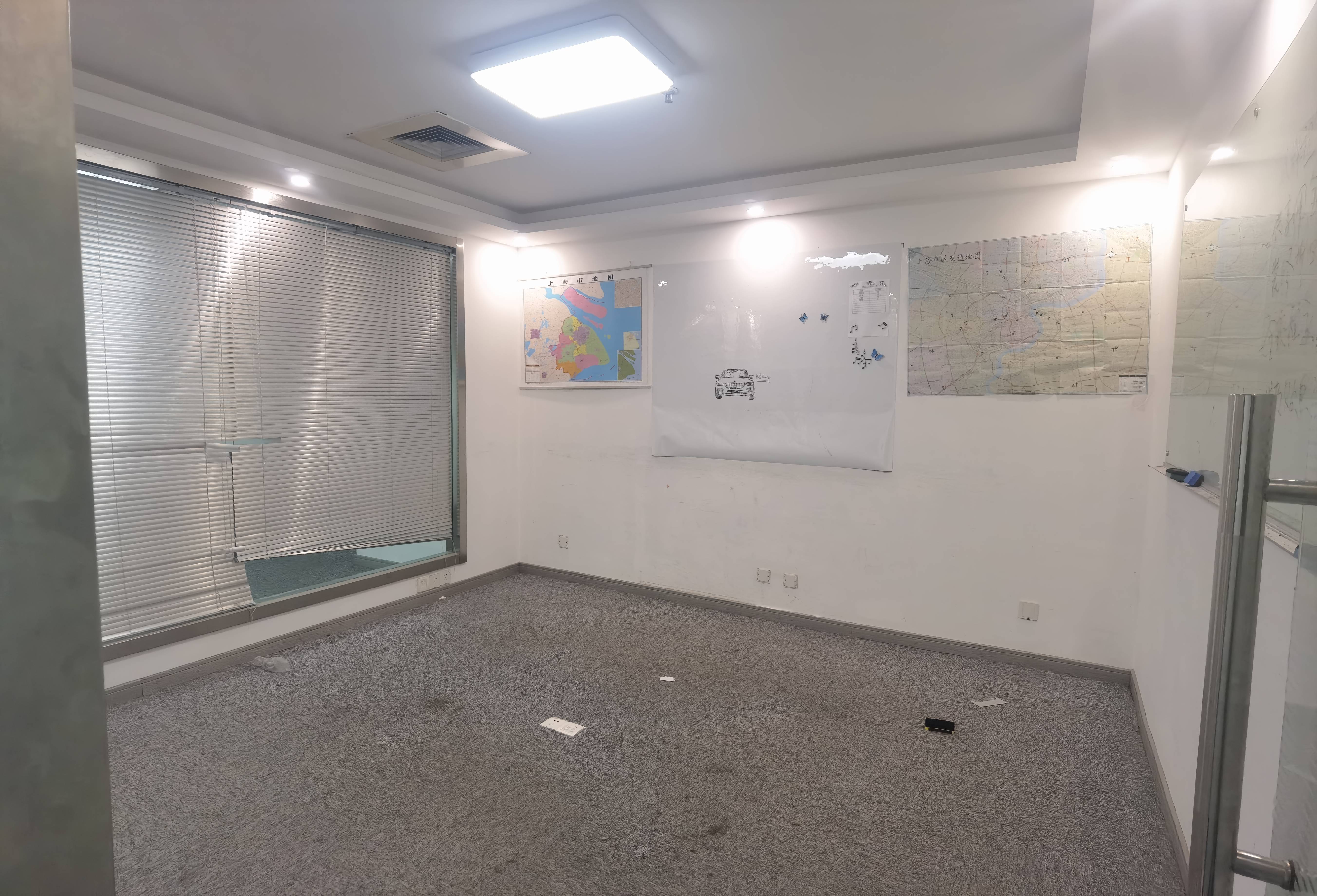 老西门申能国际大厦124平米写字楼出租