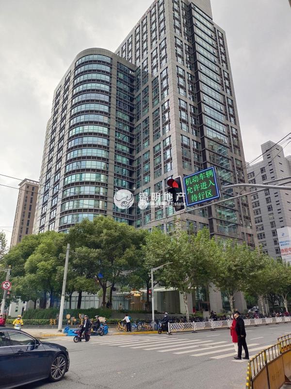 长寿路财富时代大厦151平米写字楼出租