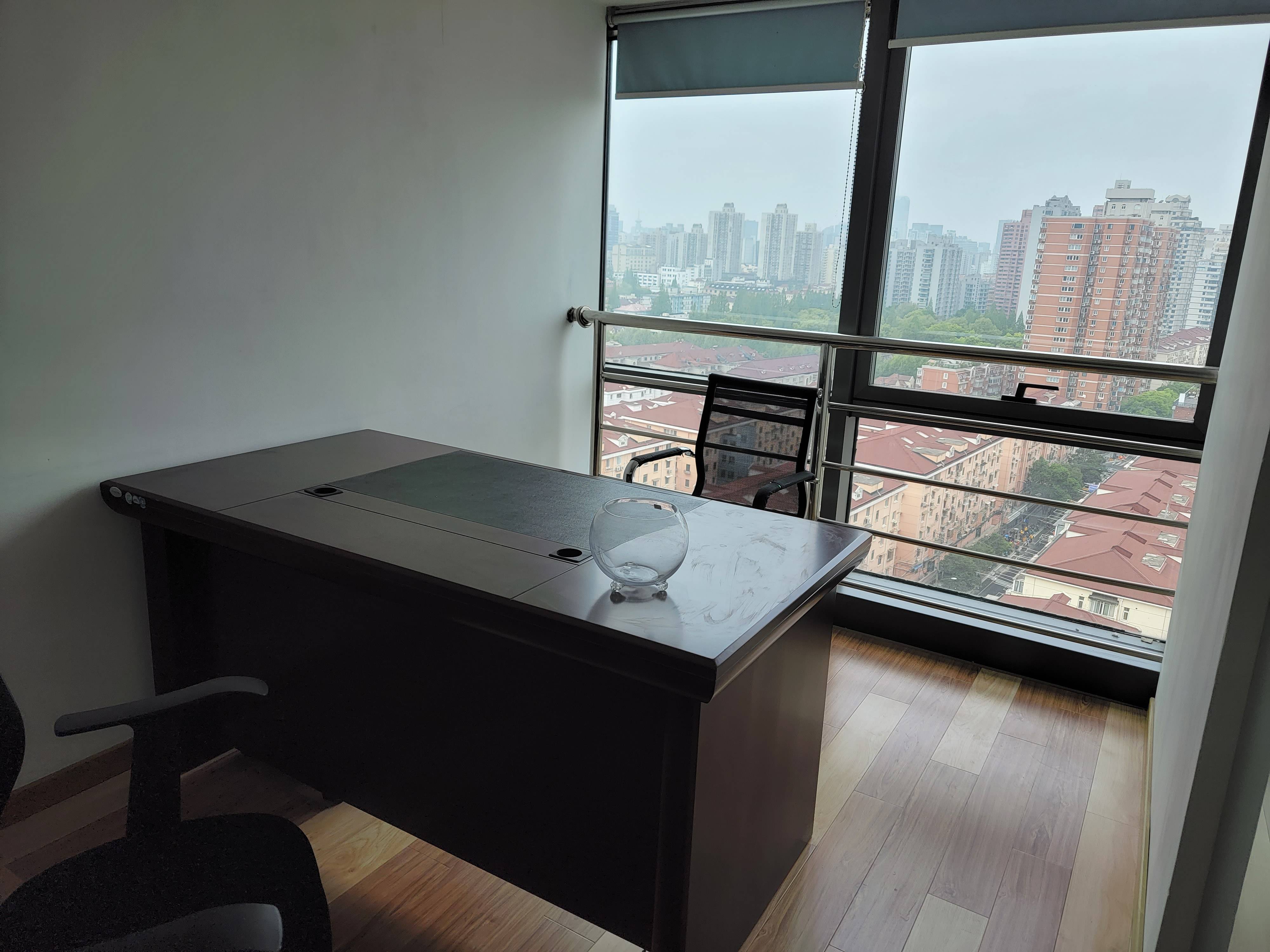 中山公园舜元企业发展大厦81平米写字楼出租