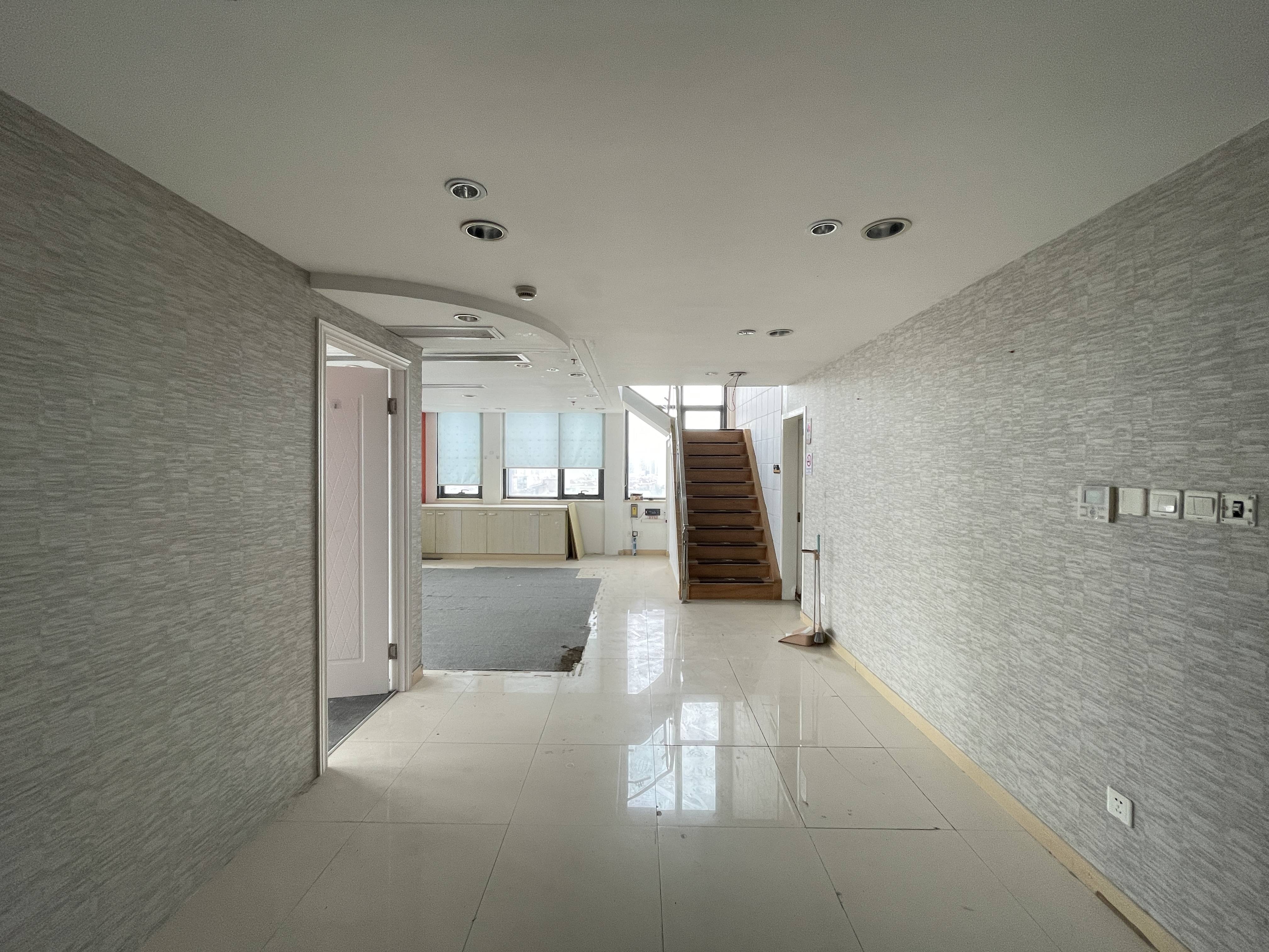 甘泉宜川绿地威科国际商业广场165平米写字楼出租