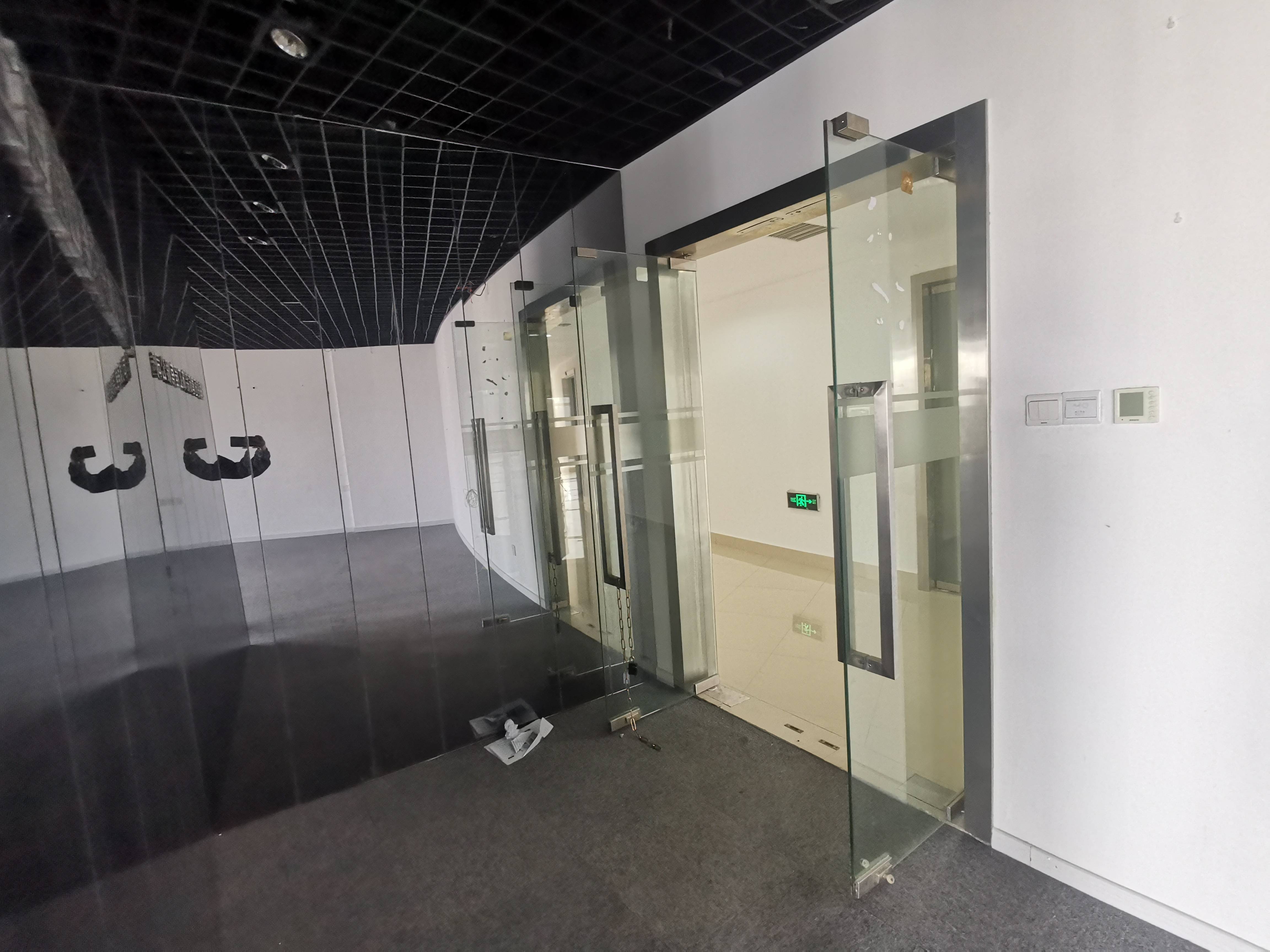 长寿路源达大厦132平米写字楼出租