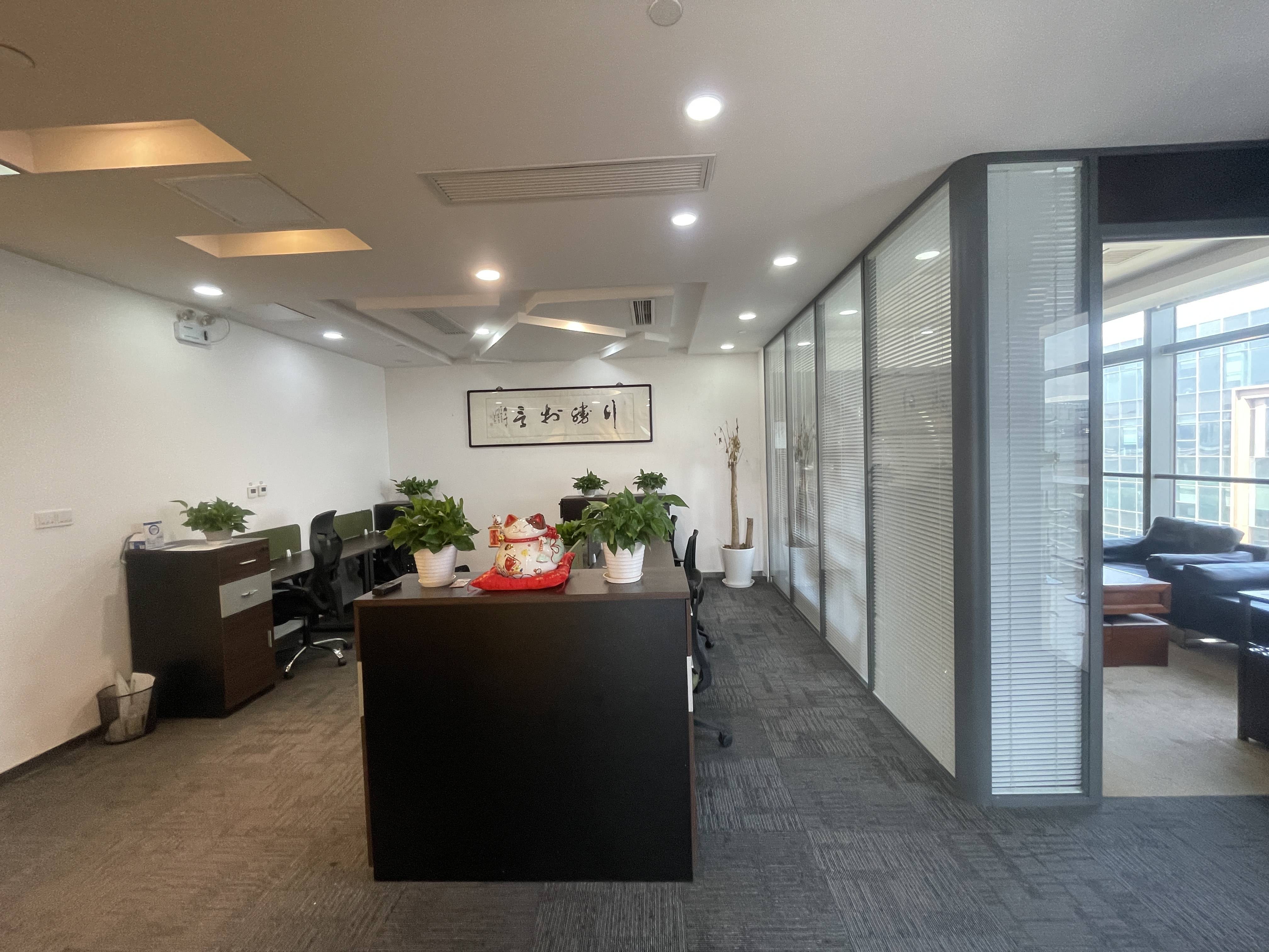 金虹桥龙湖虹桥天街115平米写字楼出租