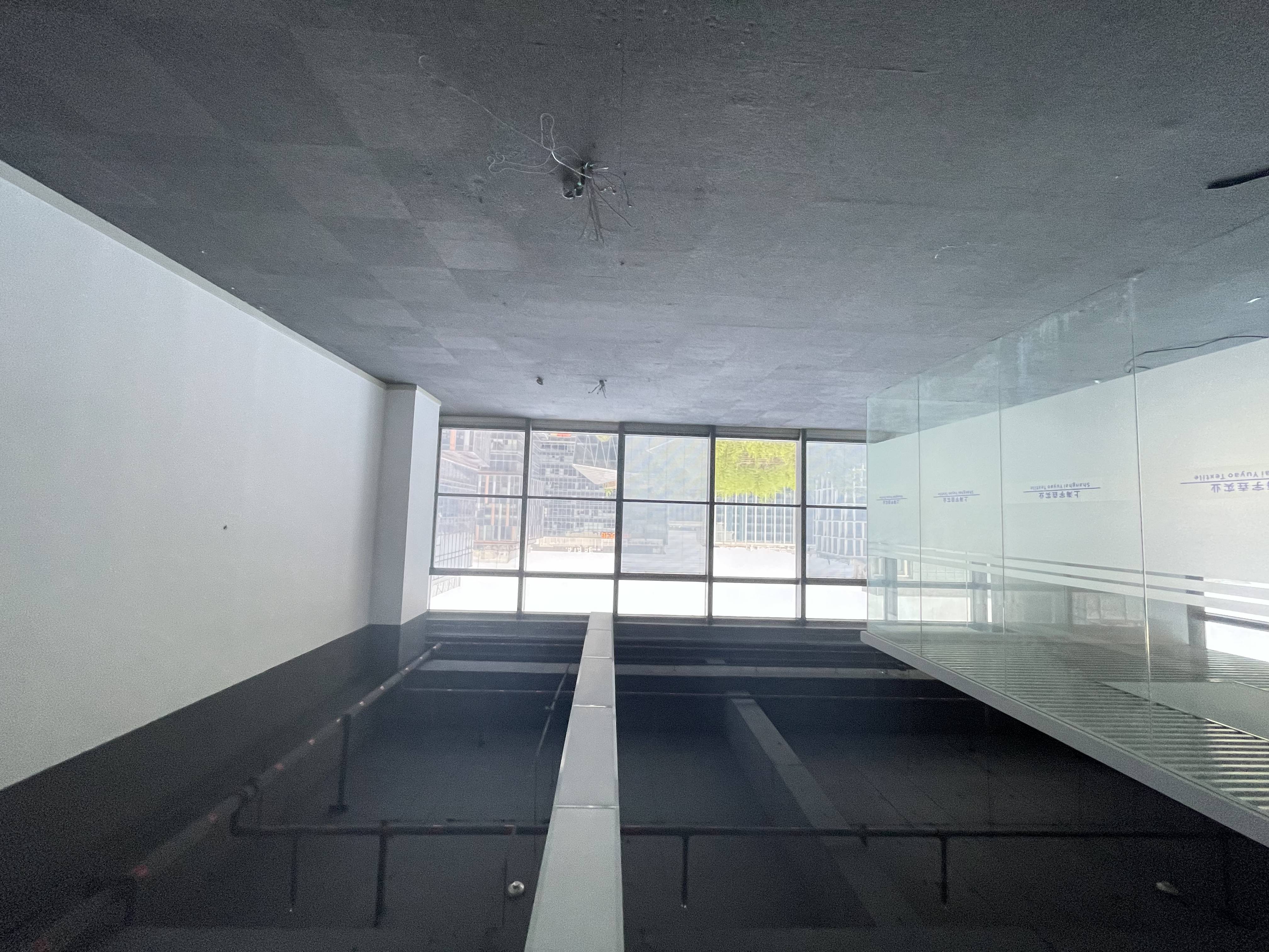 金虹桥龙湖虹桥天街141平米写字楼出租