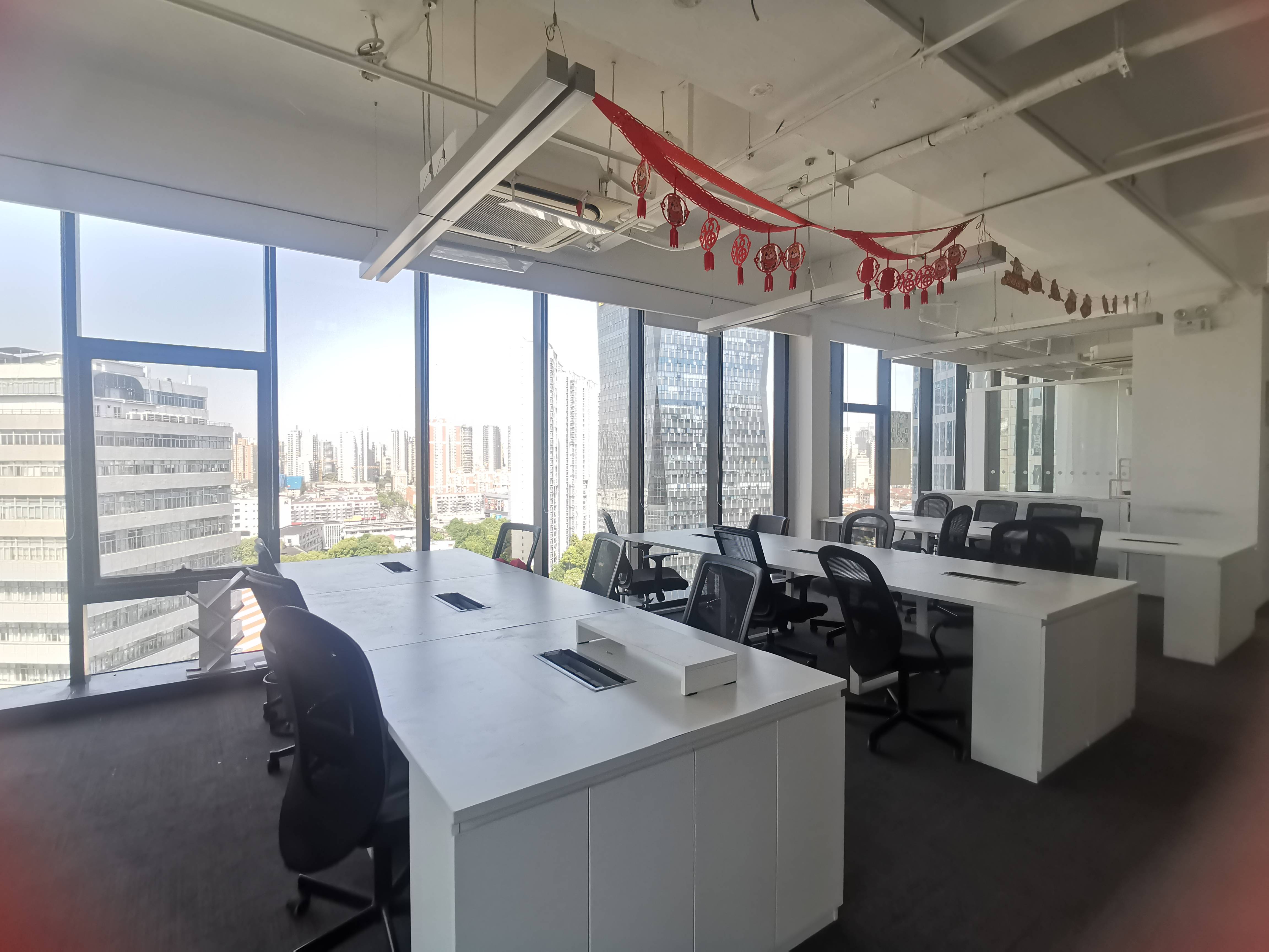 曹杨汇融大厦67平米写字楼出租
