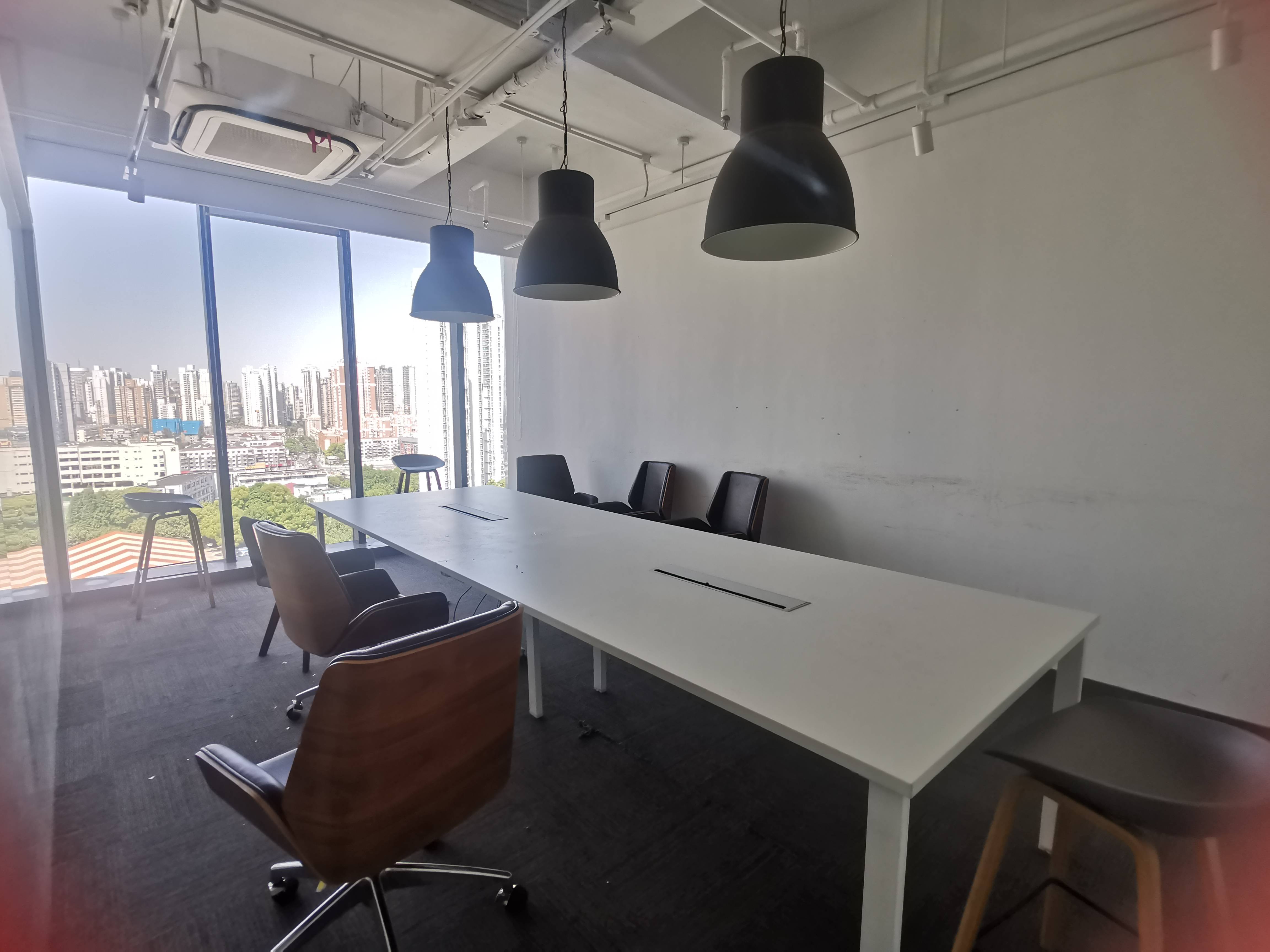 曹杨汇融大厦94平米写字楼出租