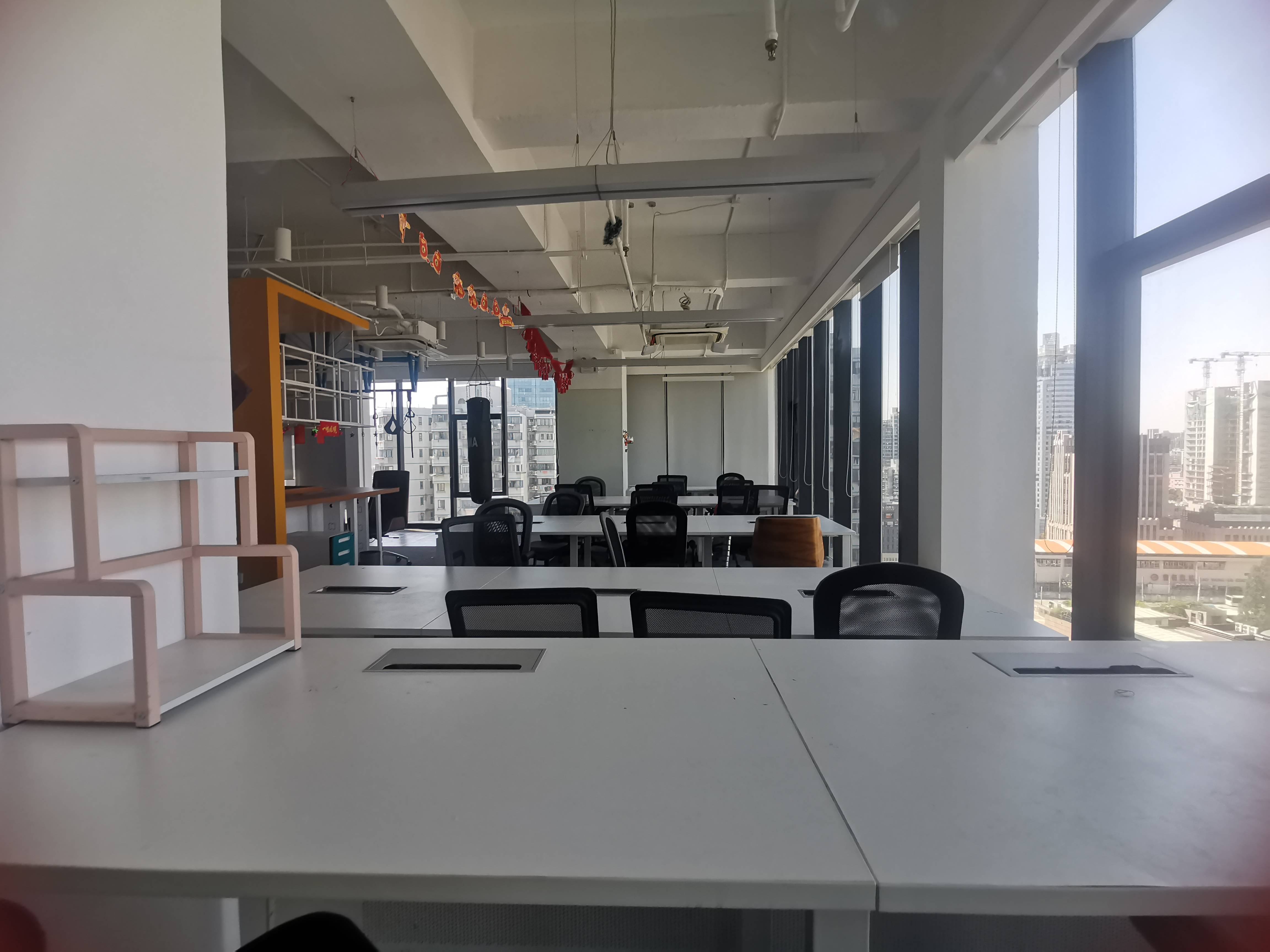 曹杨汇融大厦94平米写字楼出租