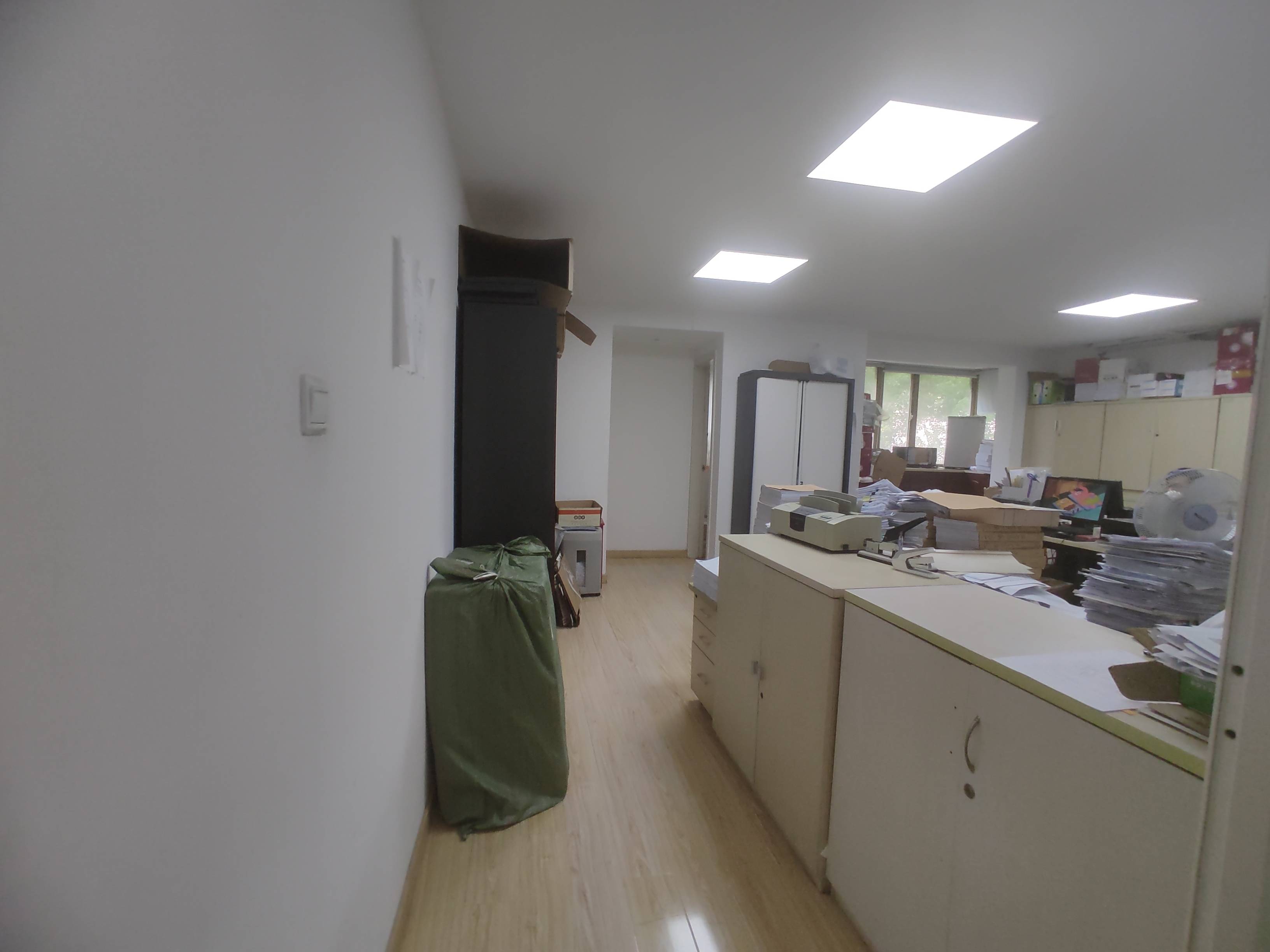 中山公园虹桥国际大厦266平米写字楼出租