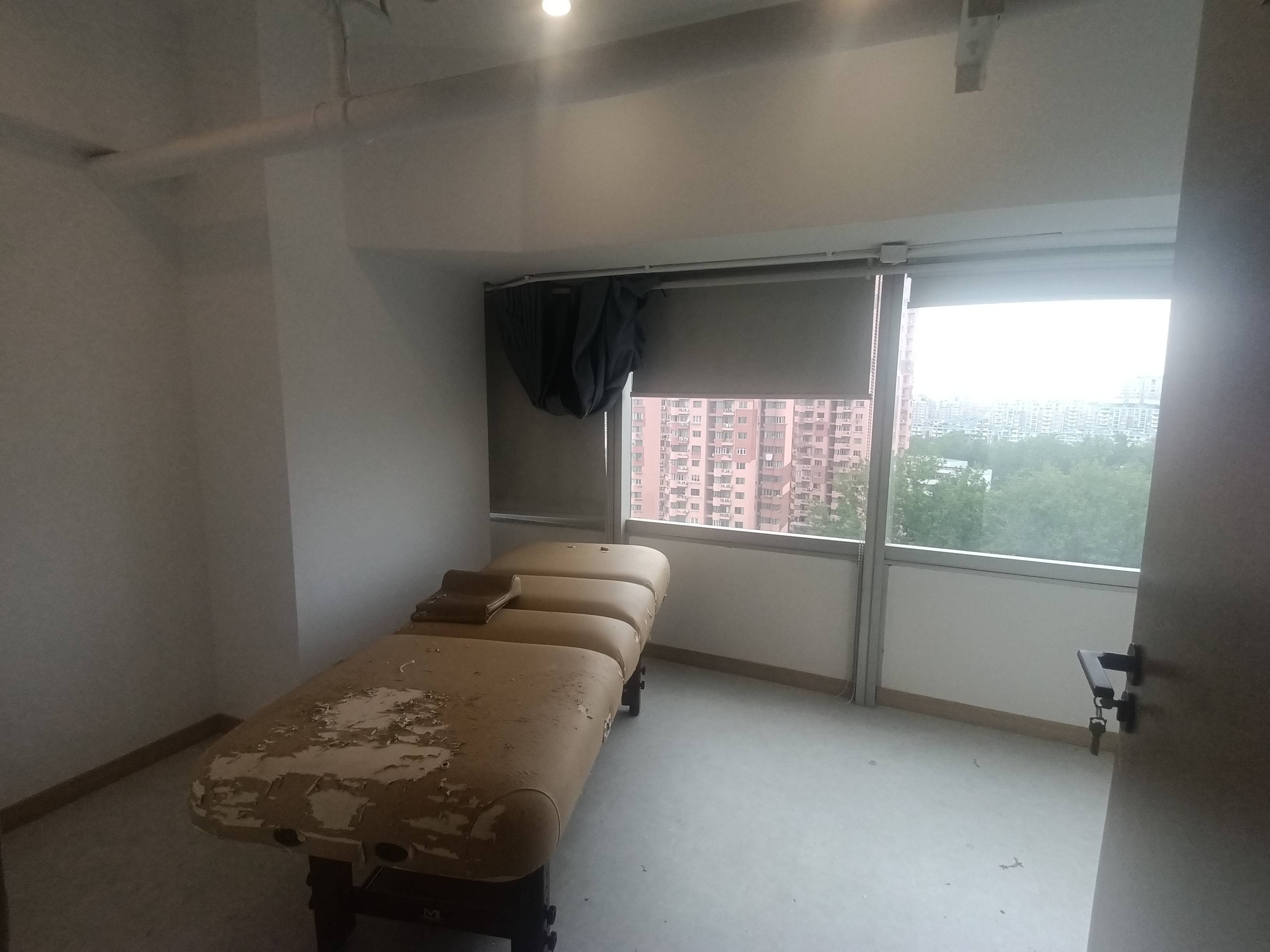 莘庄绿地蓝海77平米写字楼出租