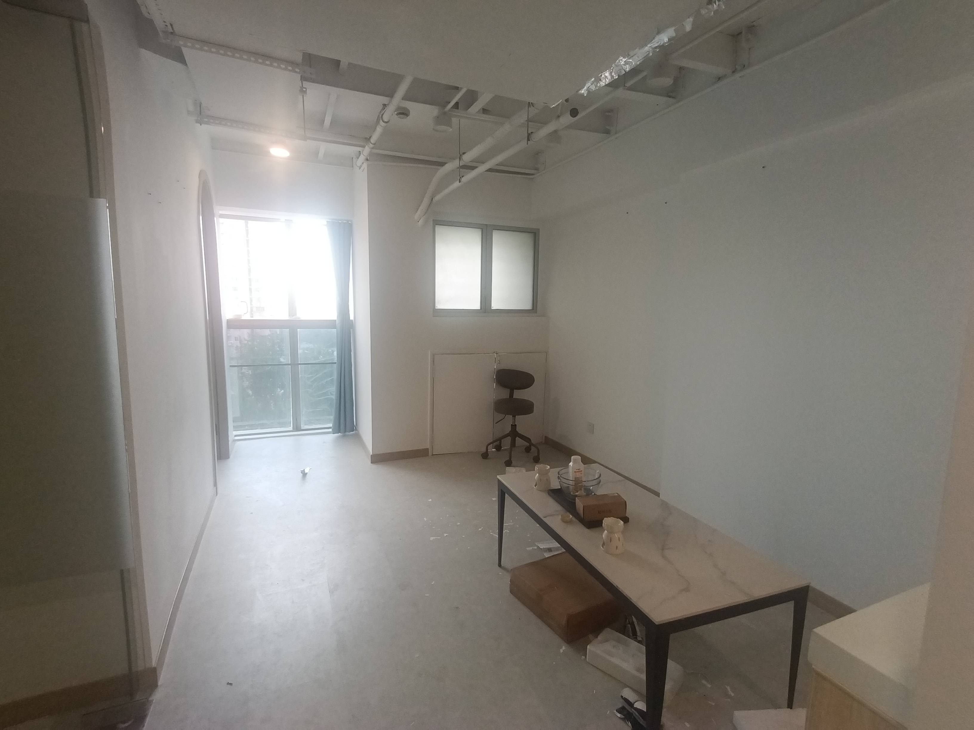 莘庄绿地蓝海77平米写字楼出租