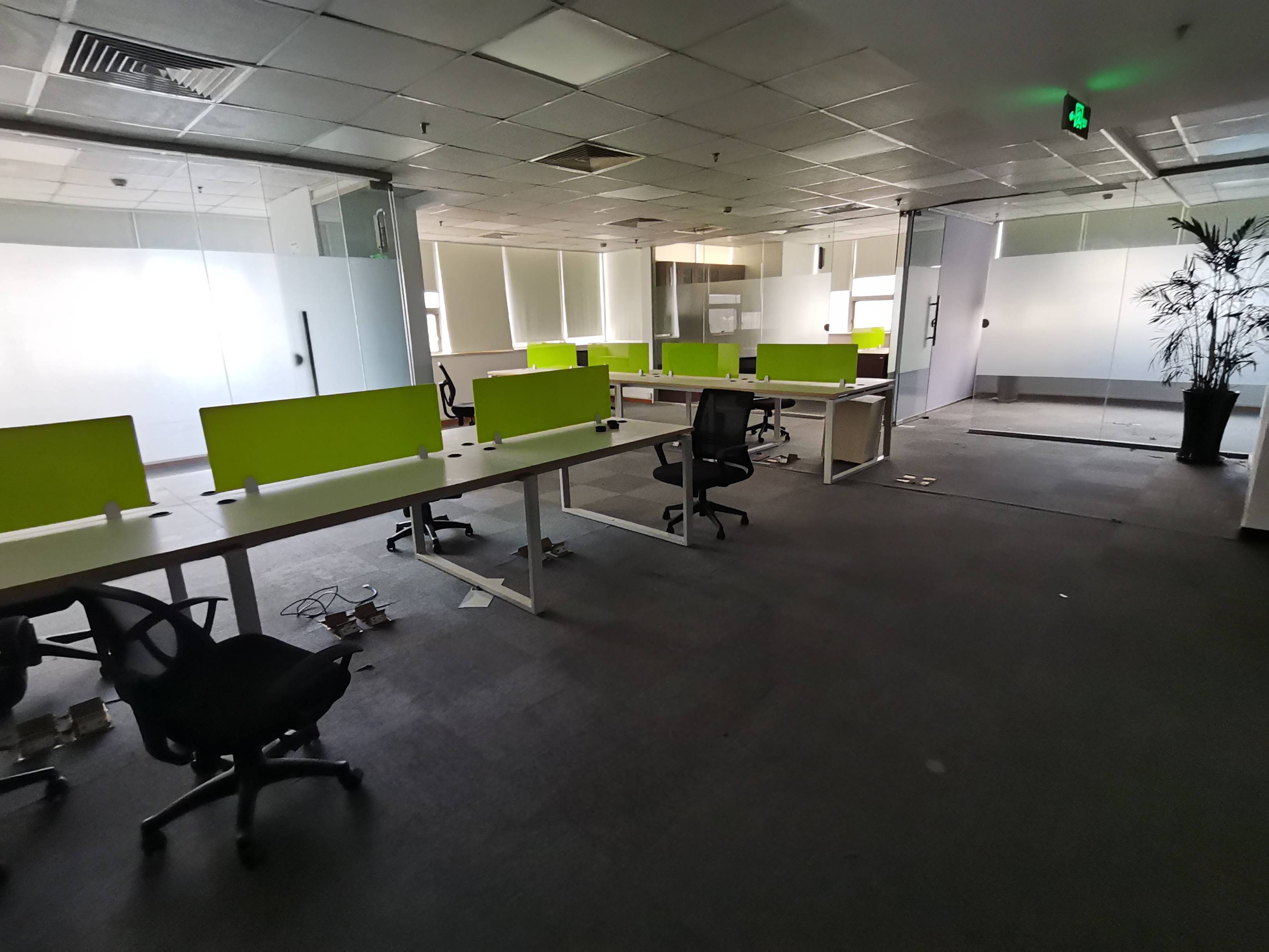 南京东路上海物资大厦298平米写字楼出租