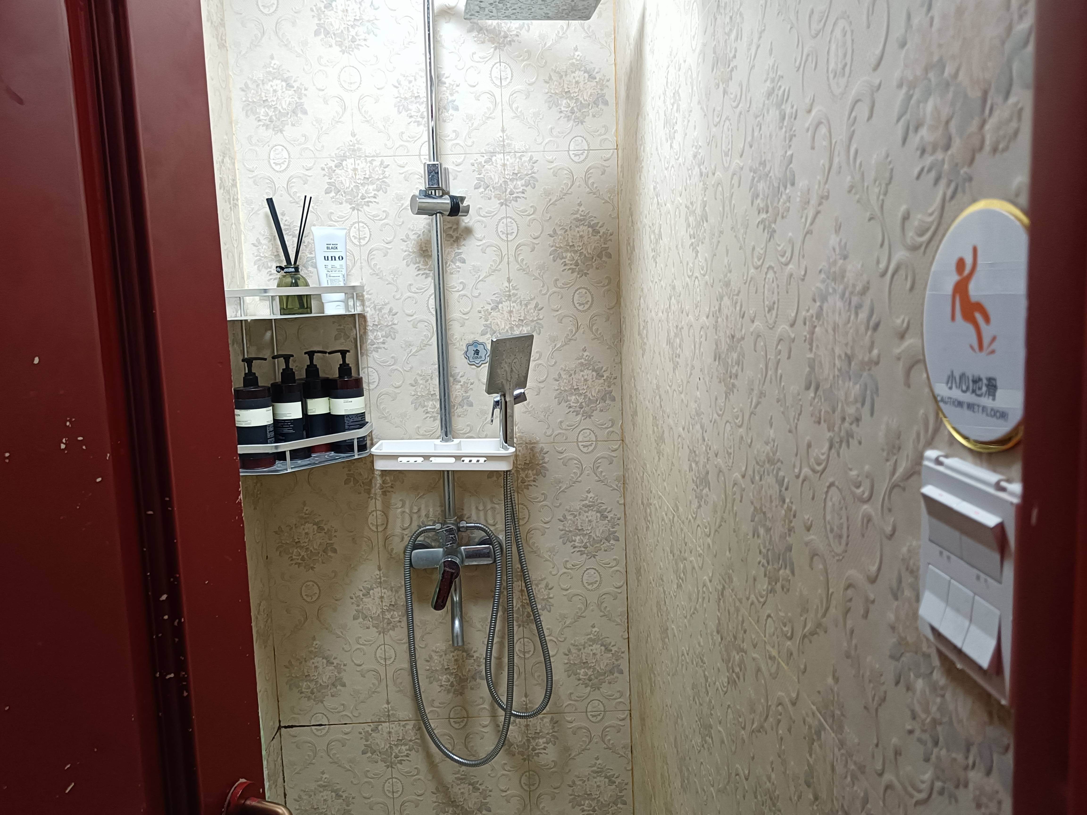 静安寺环球世界大厦102平米写字楼出租