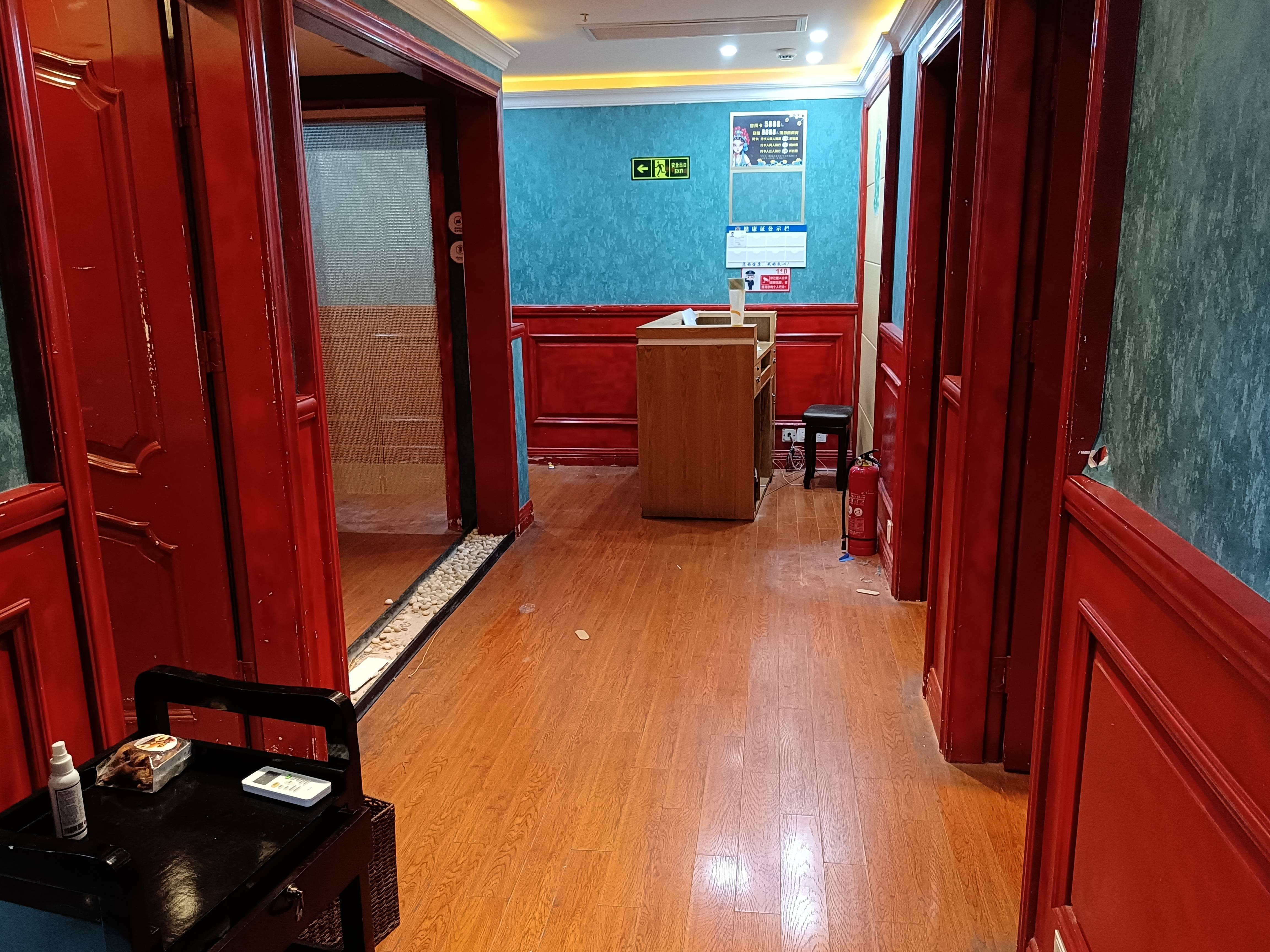 静安寺环球世界大厦102平米写字楼出租