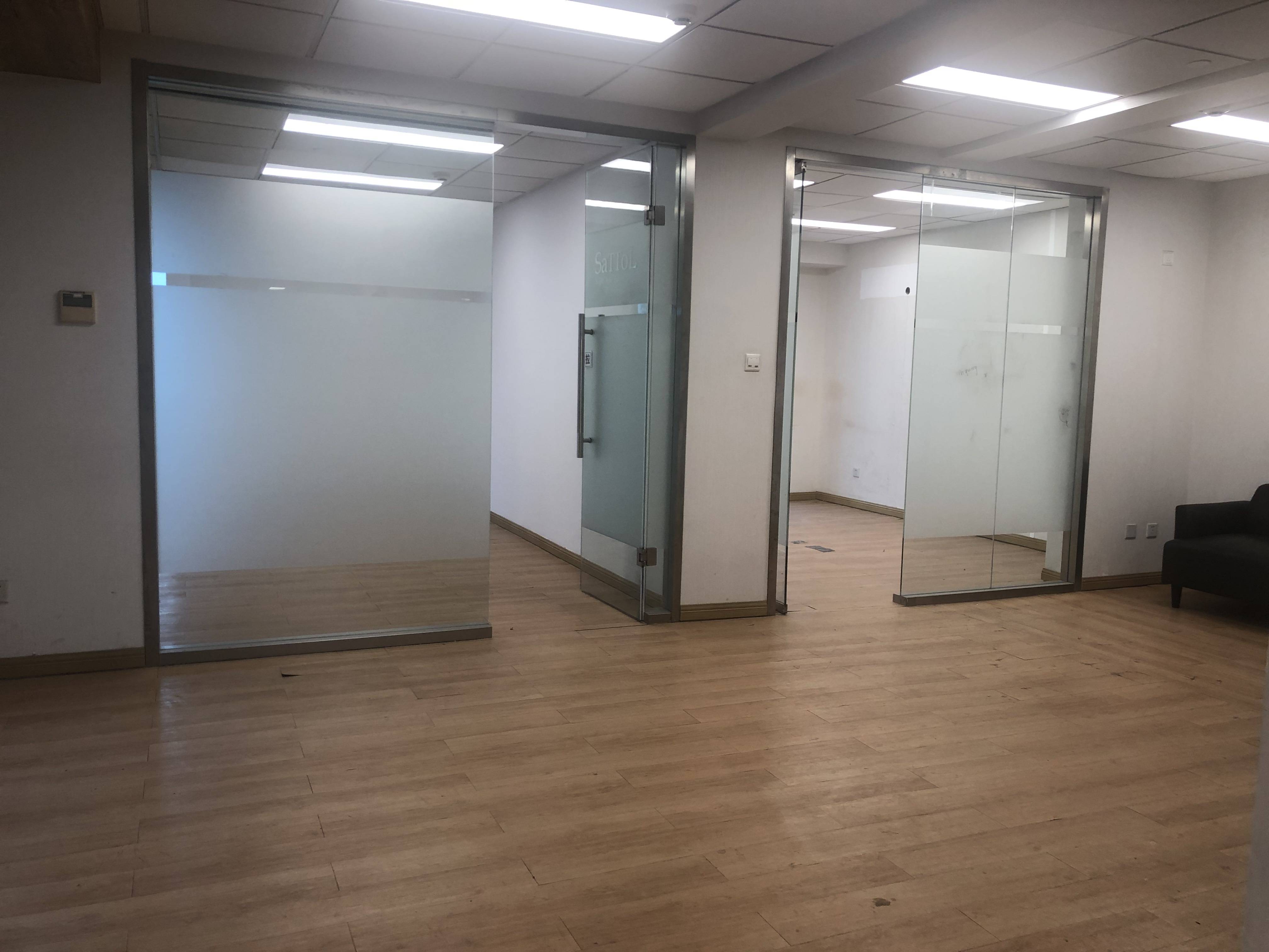 建国西路友谊时代大厦174平米写字楼出租