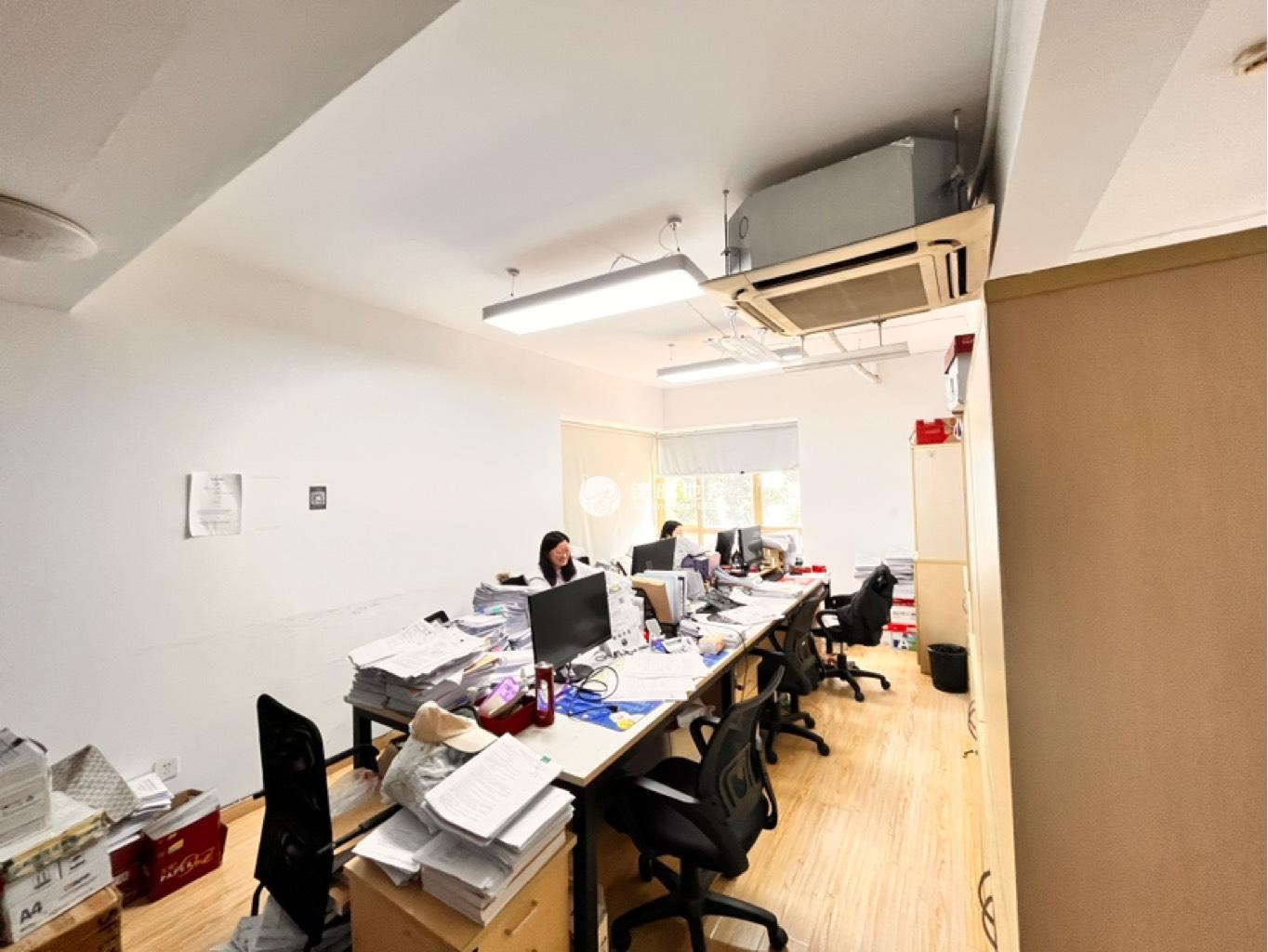 中山公园虹桥国际大厦266平米写字楼出租