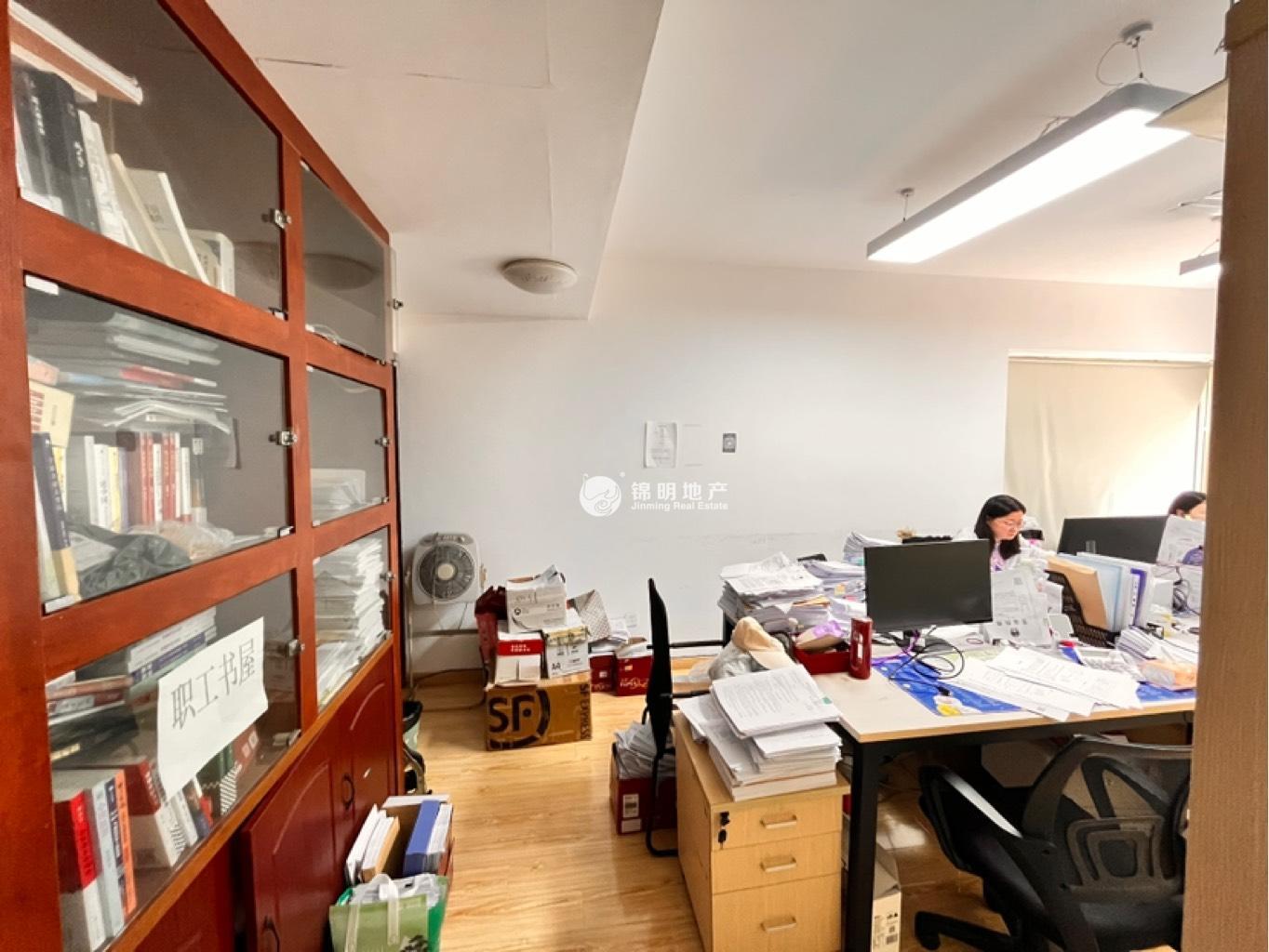 中山公园虹桥国际大厦266平米写字楼出租