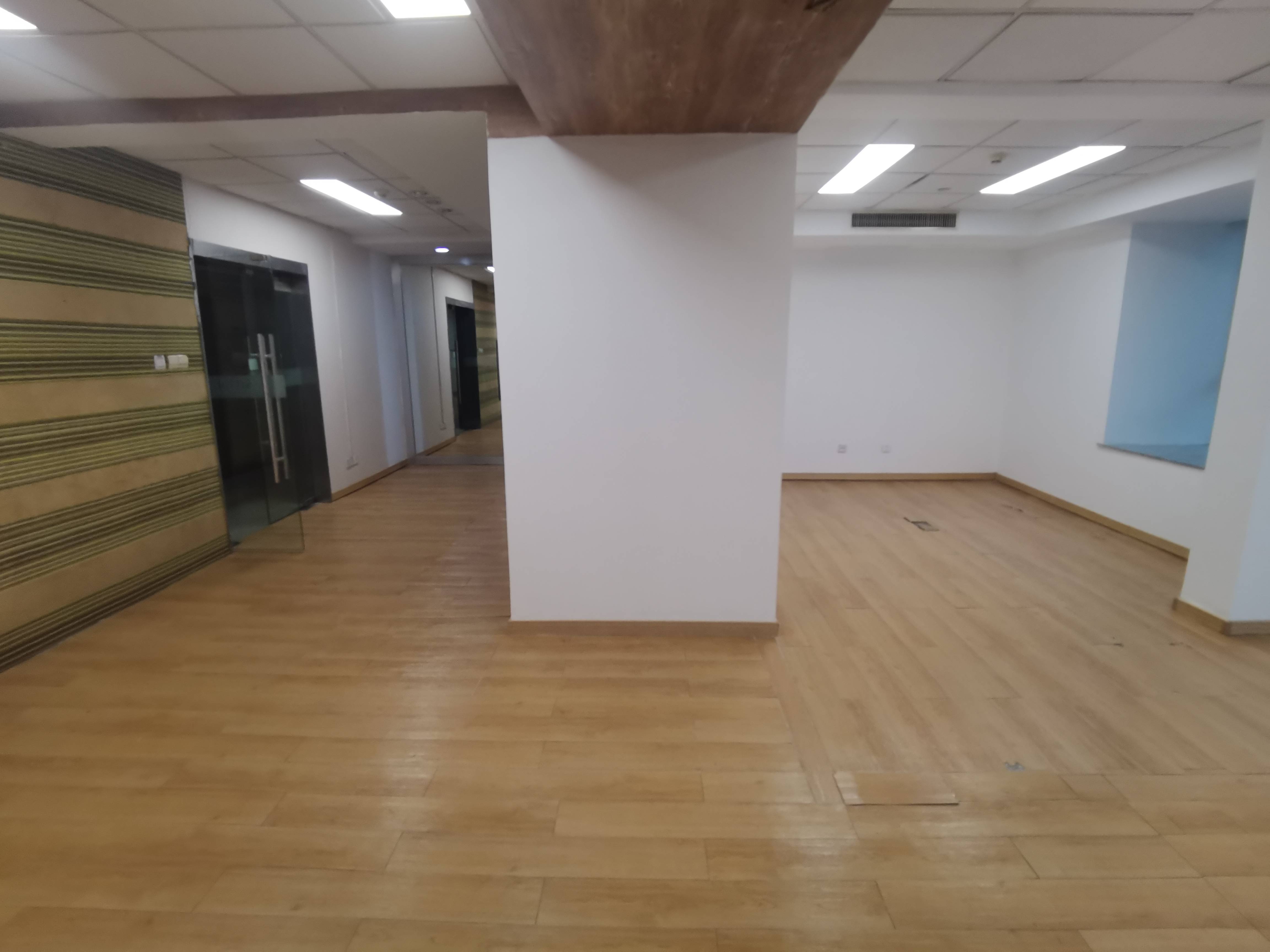 建国西路友谊时代大厦174平米写字楼出售