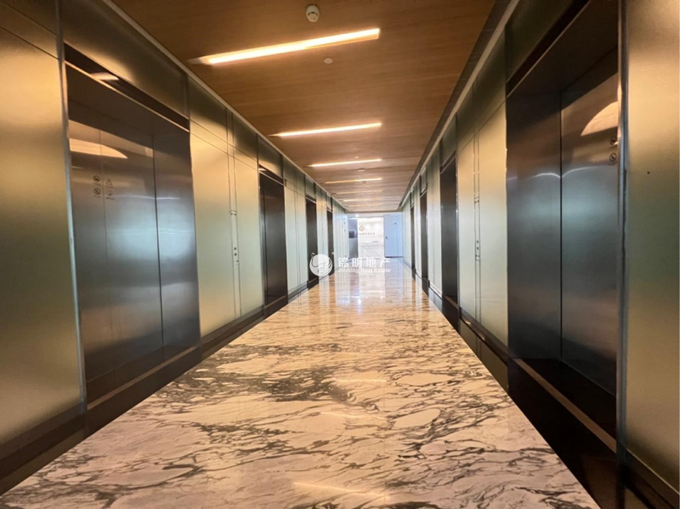 世博滨江绿地海外滩200平米写字楼出租