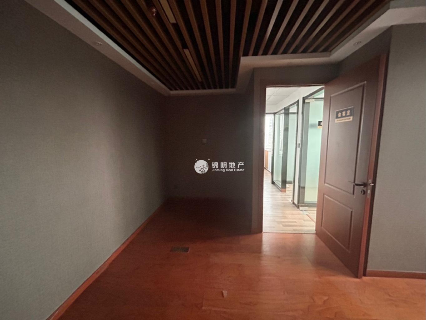 人民广场峻岭广场123平米写字楼出租