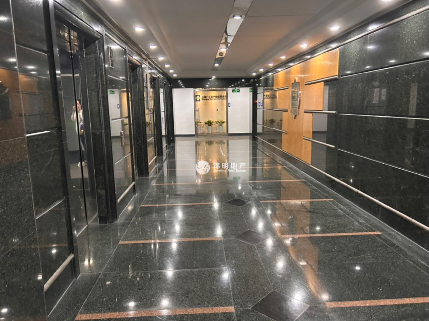 人民广场峻岭广场123平米写字楼出租