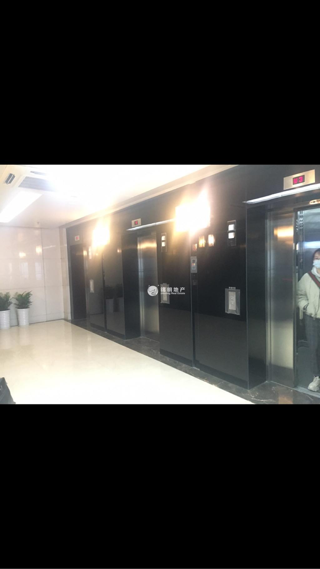 万体馆汇鑫国际大厦185平米写字楼出租