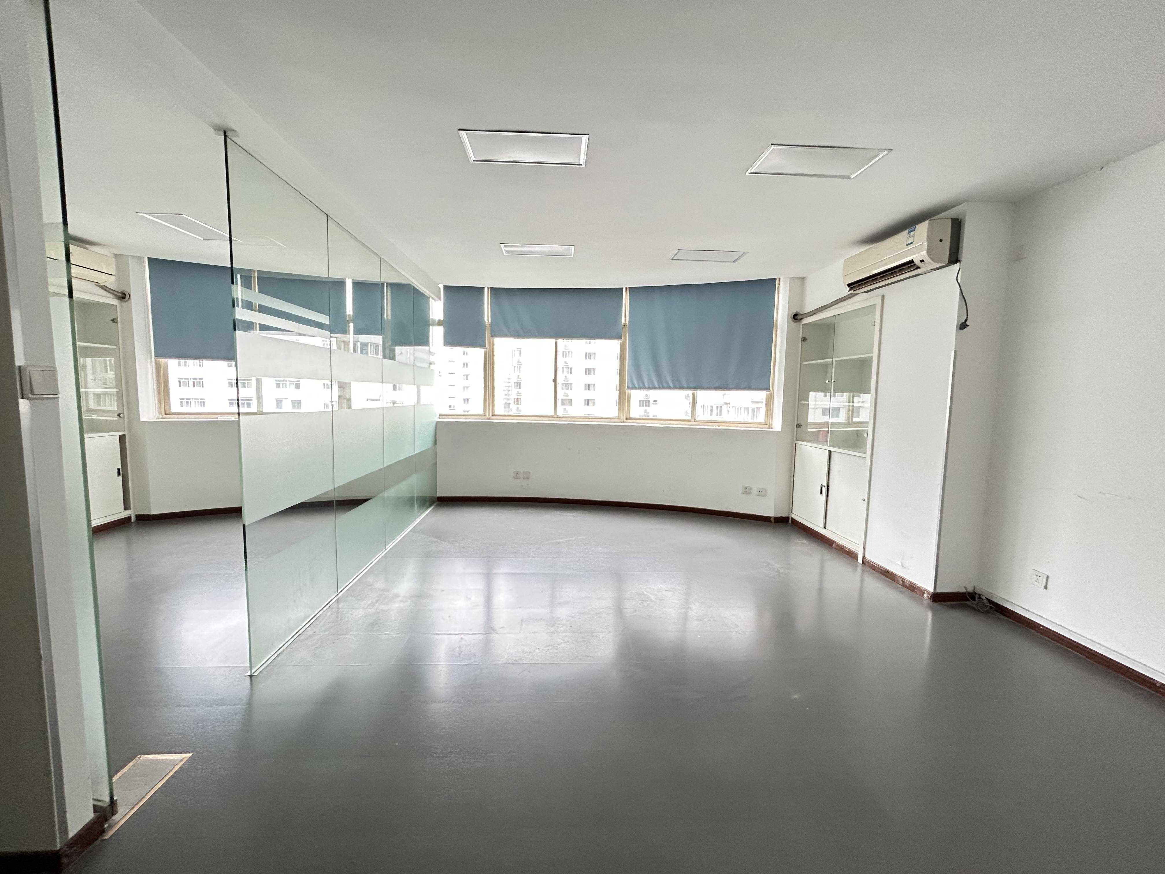 徐家汇博大商务楼66平米写字楼出租