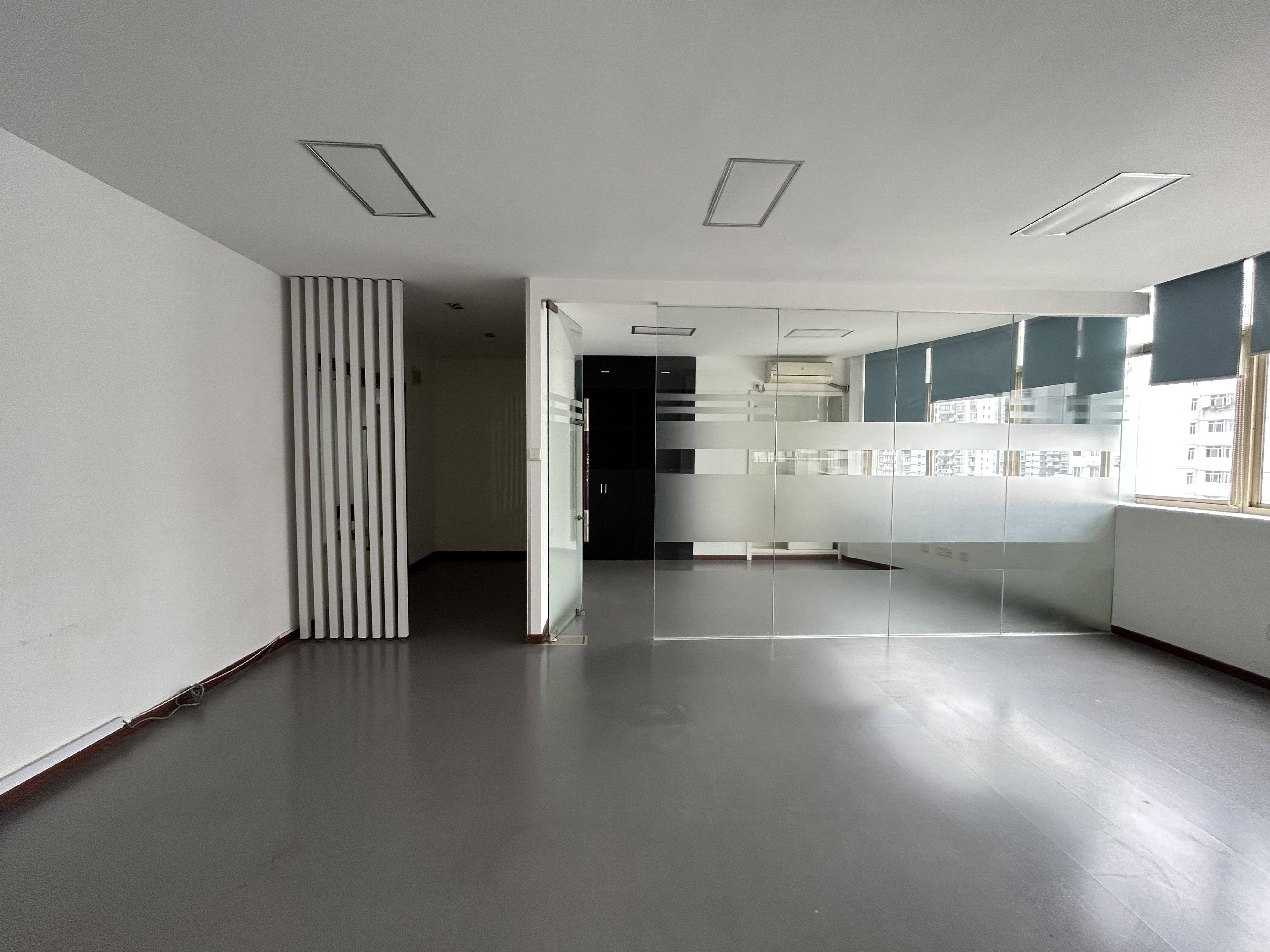 徐家汇博大商务楼66平米写字楼出租