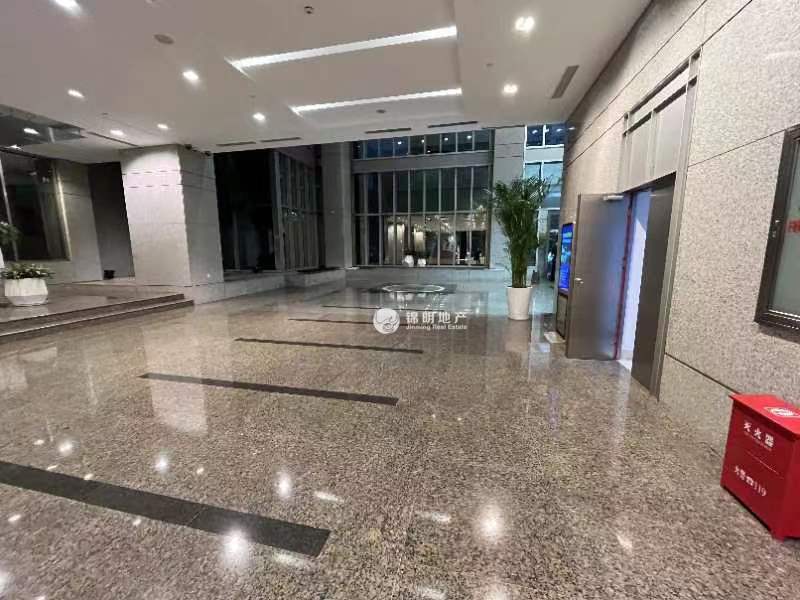 陆家嘴新上海国际大厦694平米写字楼出租