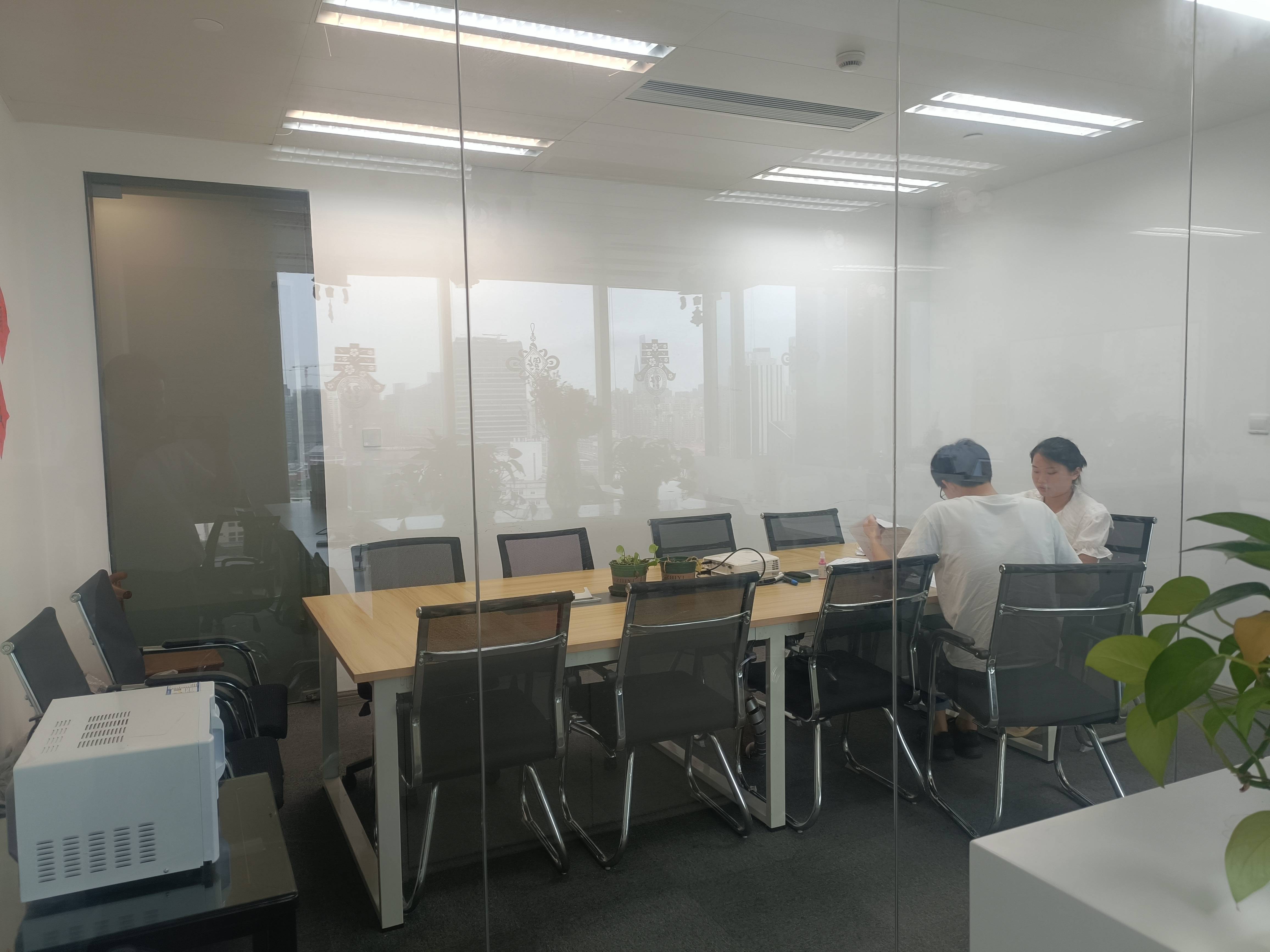 龙华上海绿地中心一期179平米写字楼出租