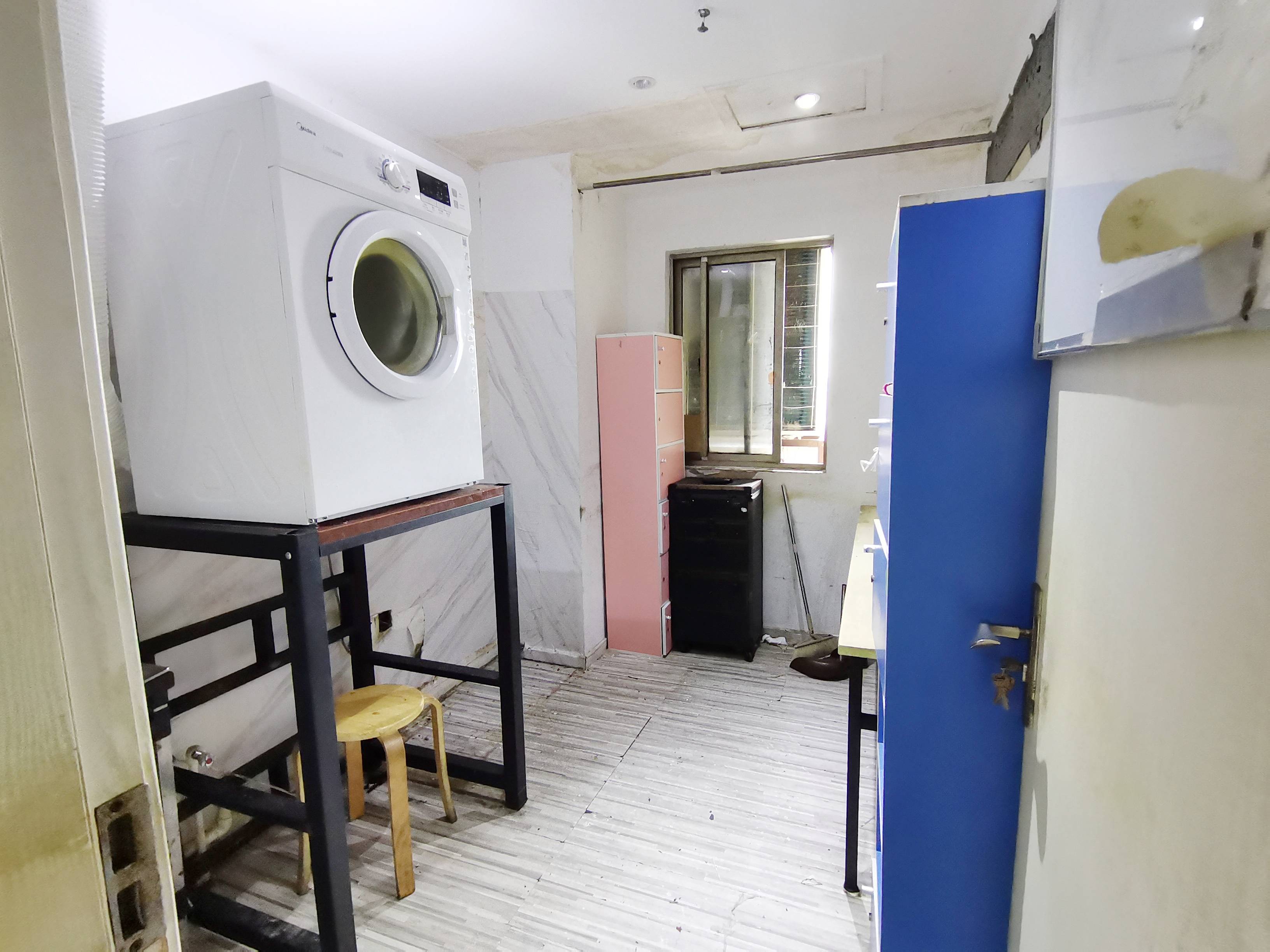 徐家汇汇银广场146平米写字楼出租