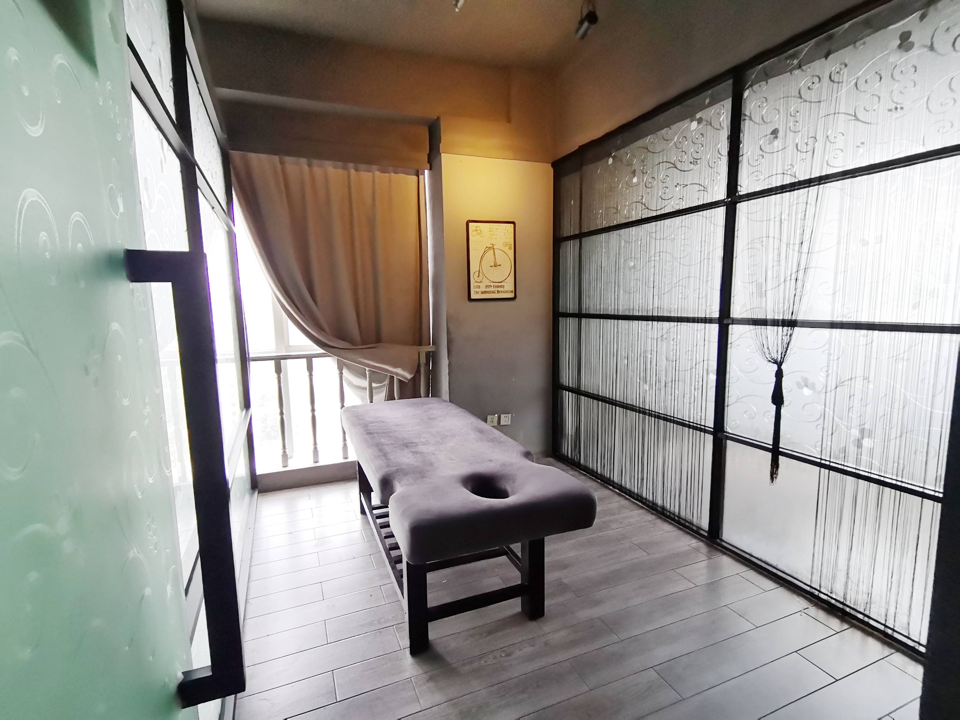 徐家汇汇银广场146平米写字楼出租