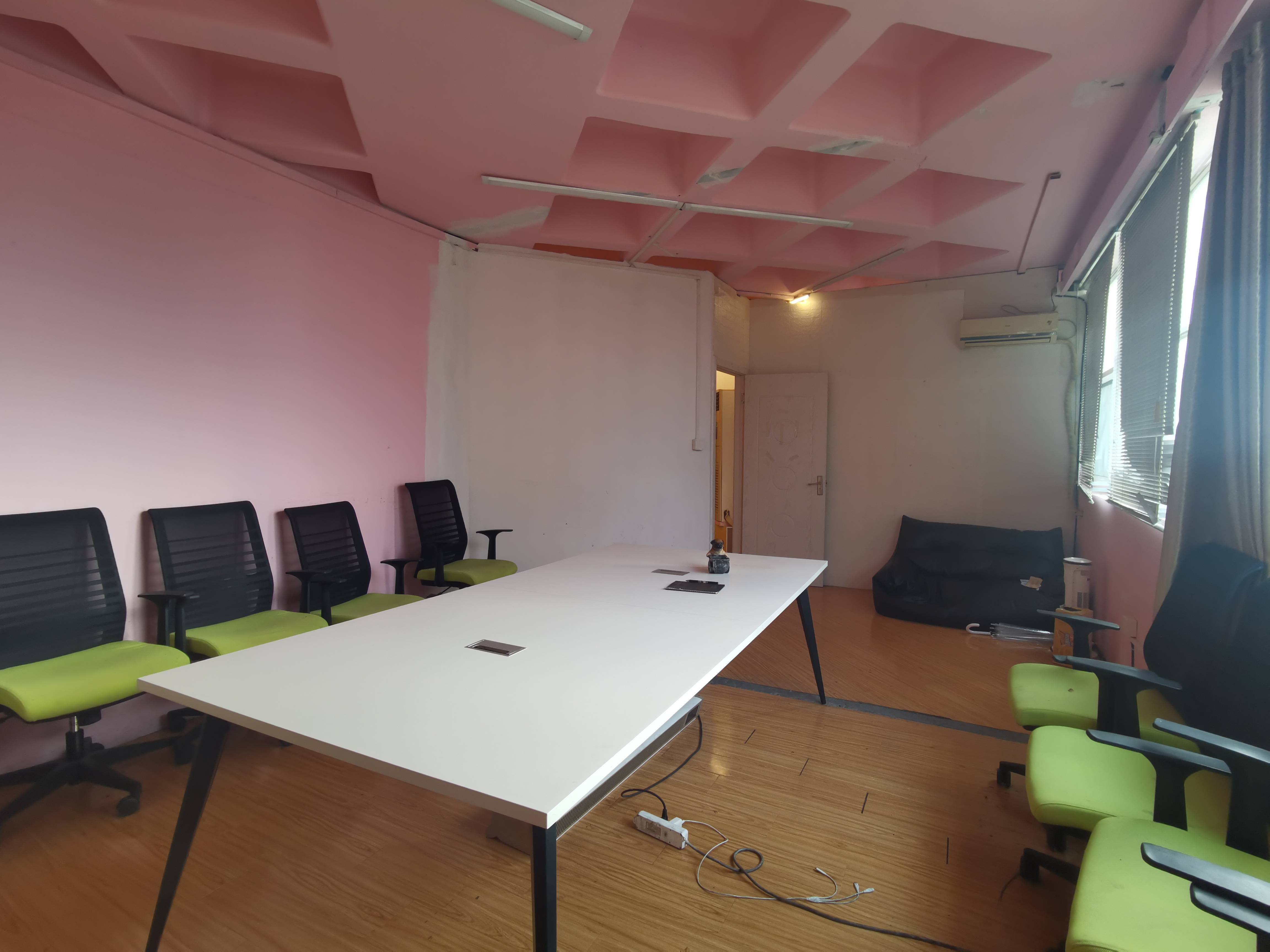 曹杨绿洲广场120平米写字楼出租