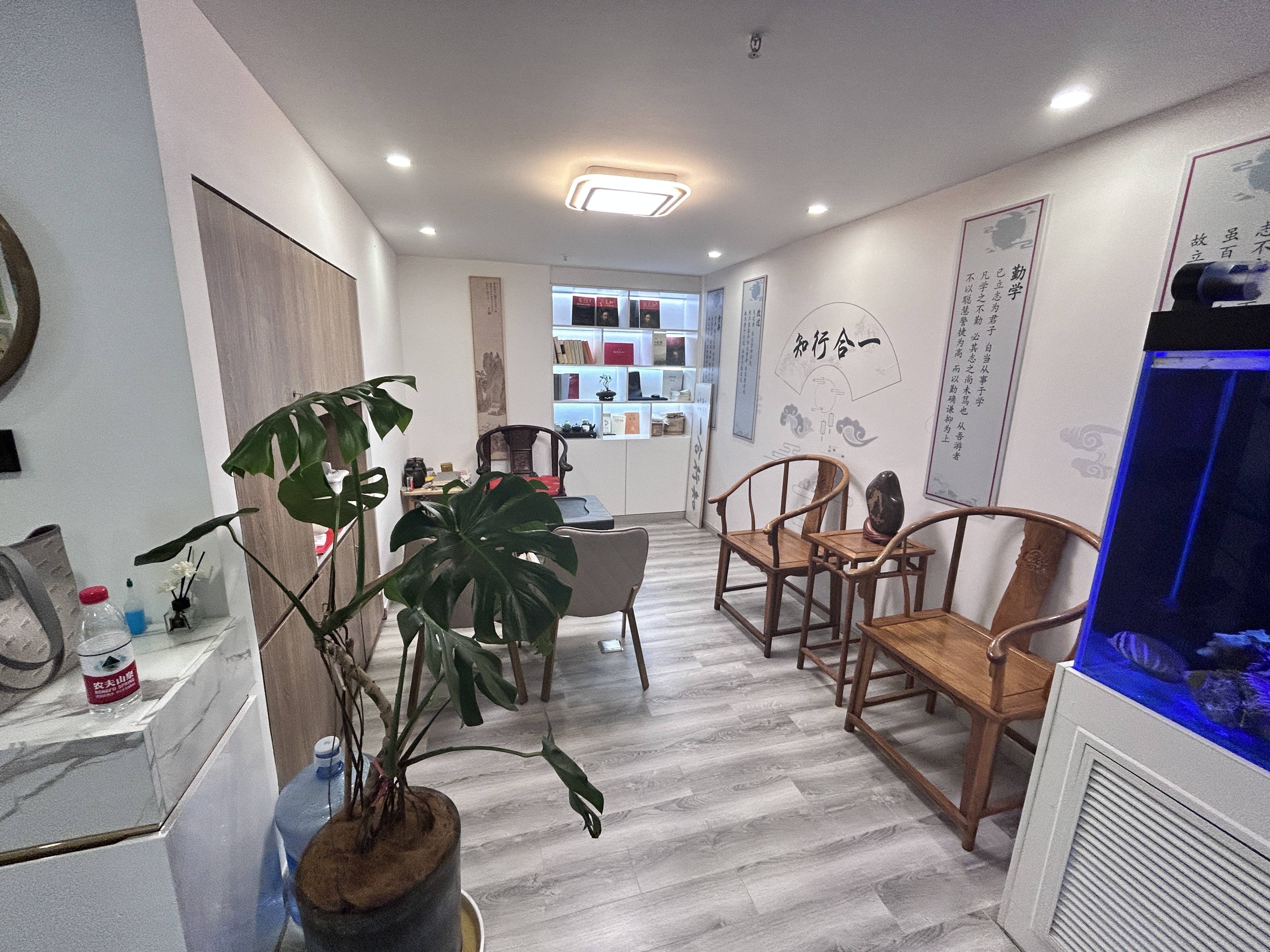 徐家汇汇银广场132平米写字楼出租