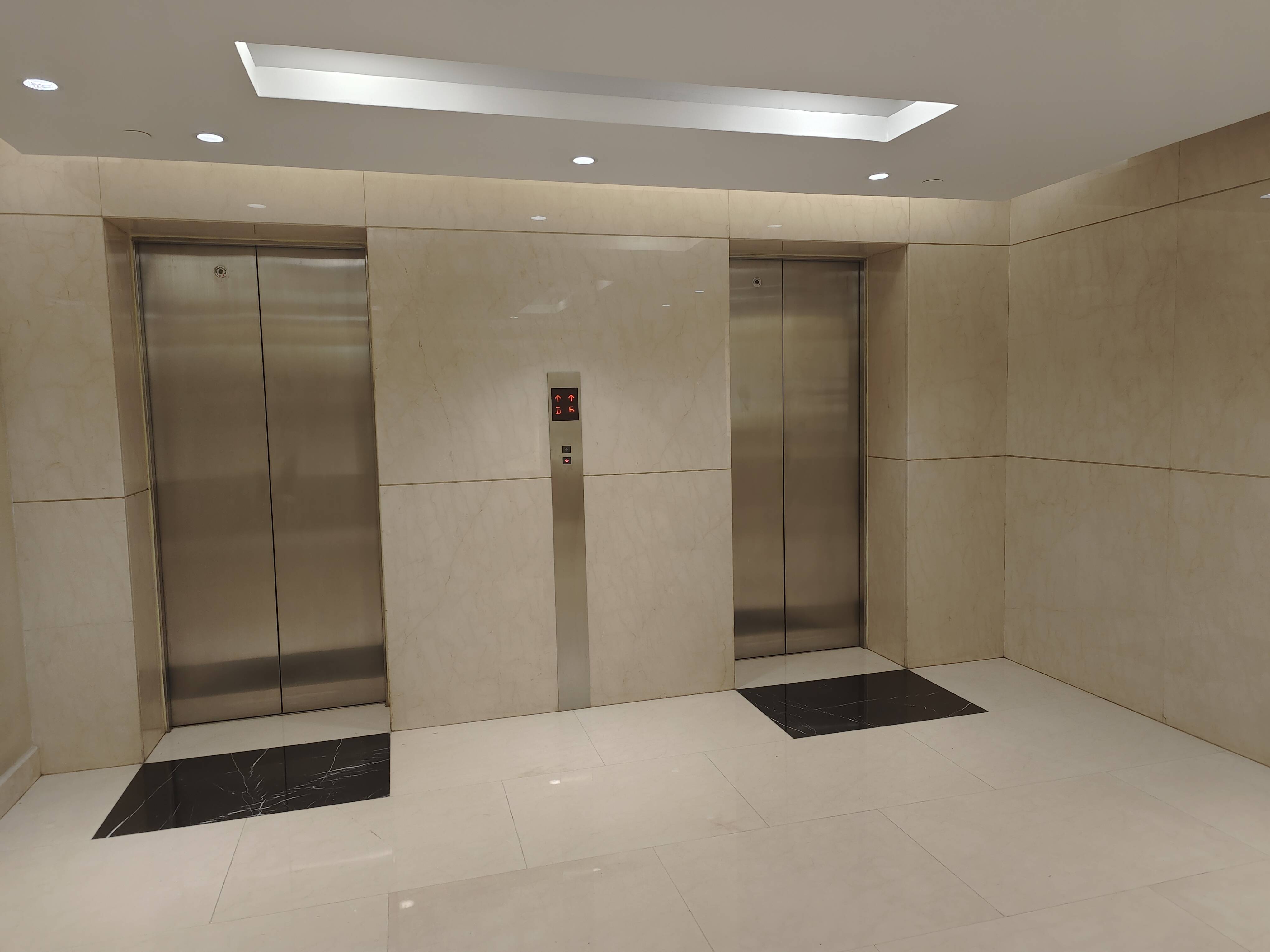 中山公园华宁国际广场278平米写字楼出租