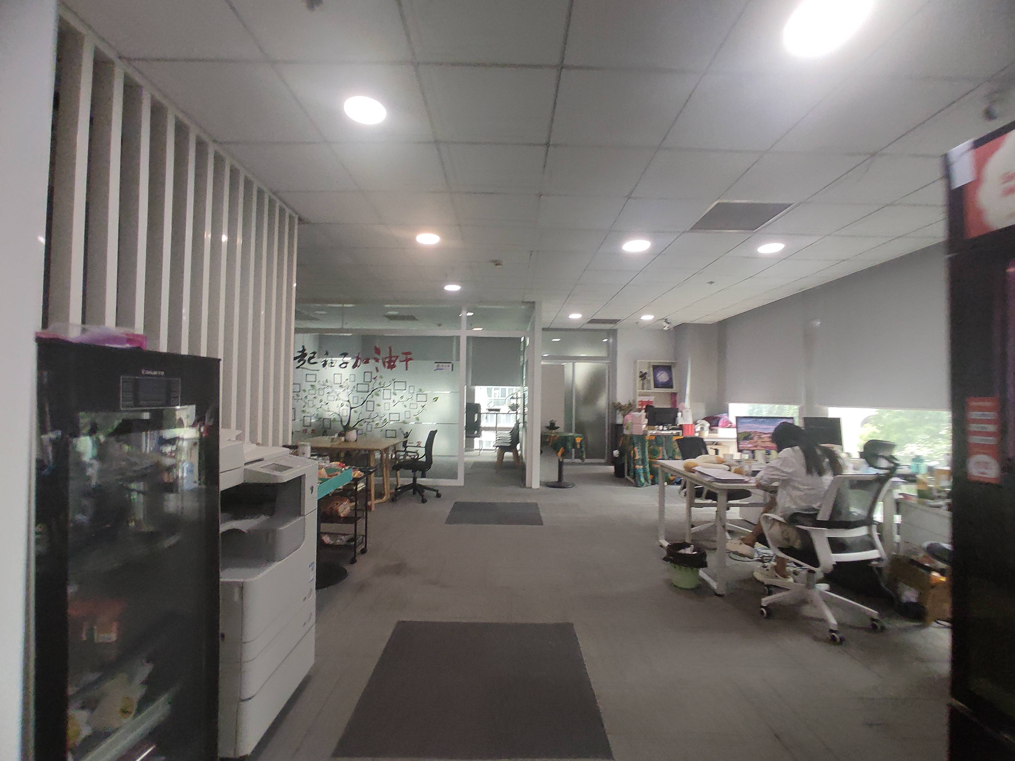 虹桥盛高国际大厦210平米写字楼出租