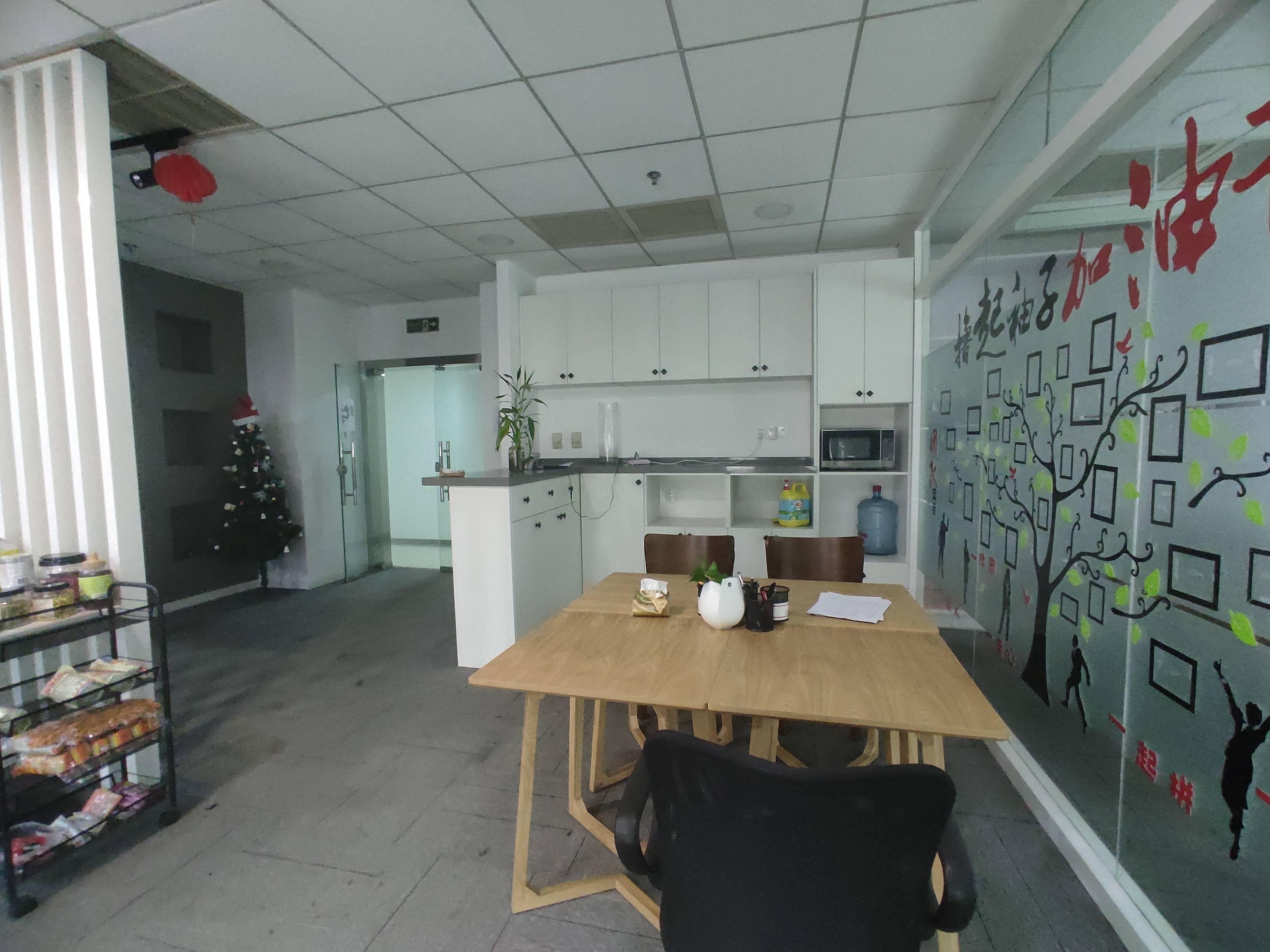 虹桥盛高国际大厦210平米写字楼出租